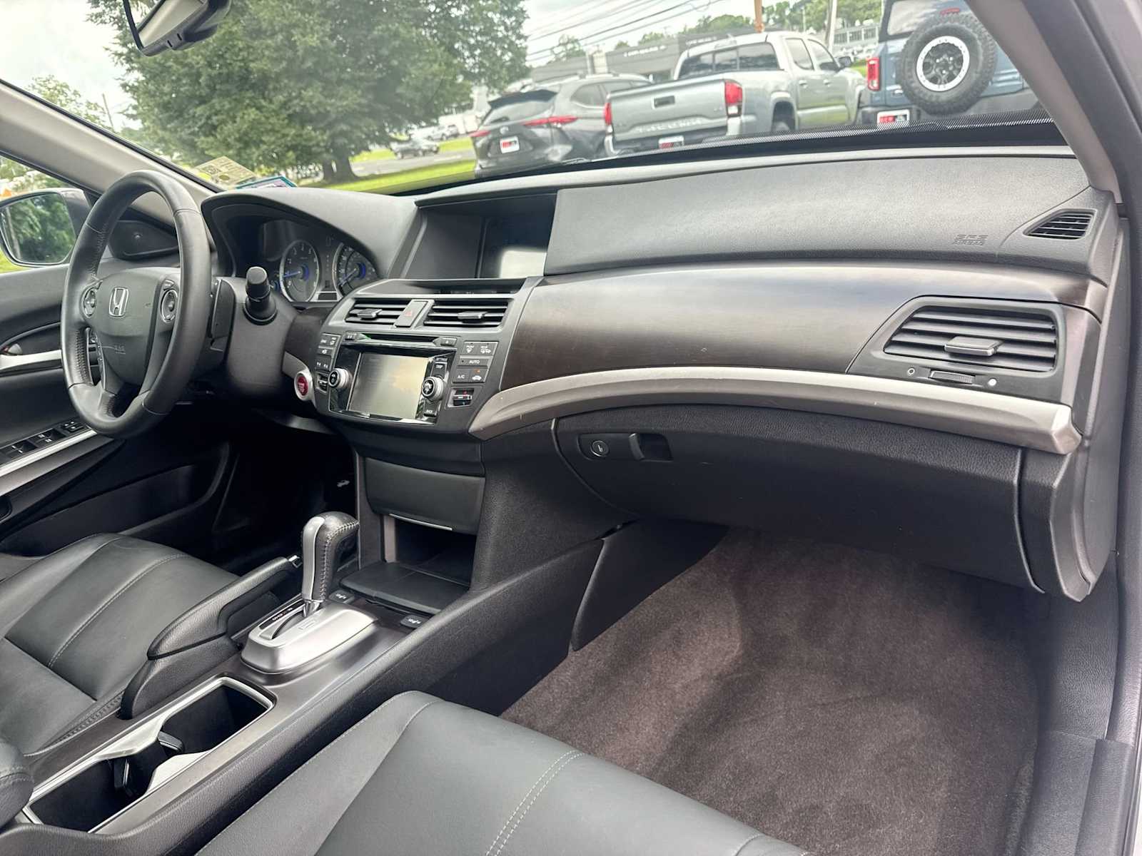 Thumbnail: 2015 Honda Crosstour - 16