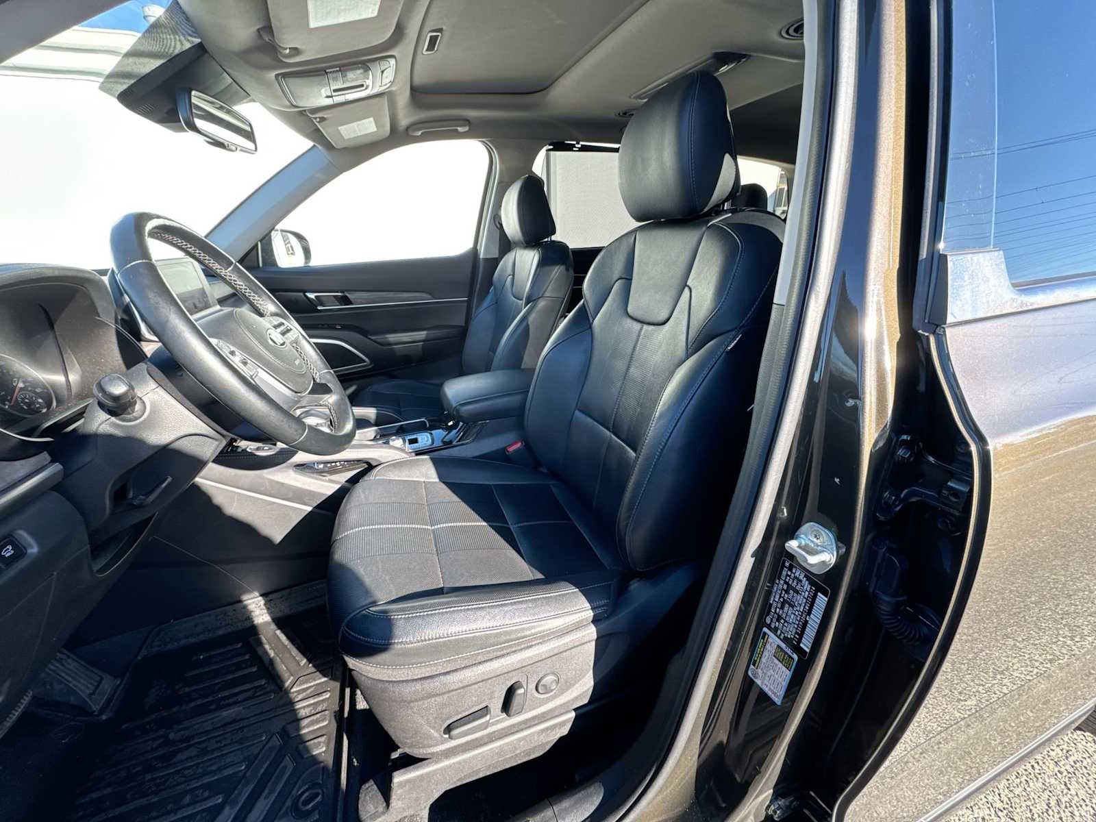 Thumbnail: 2021 Kia Telluride - 20