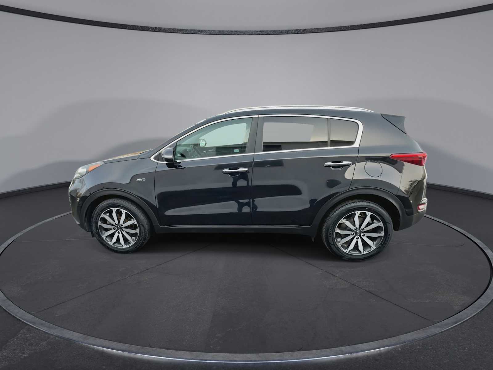 Thumbnail: 2017 Kia Sportage - 5