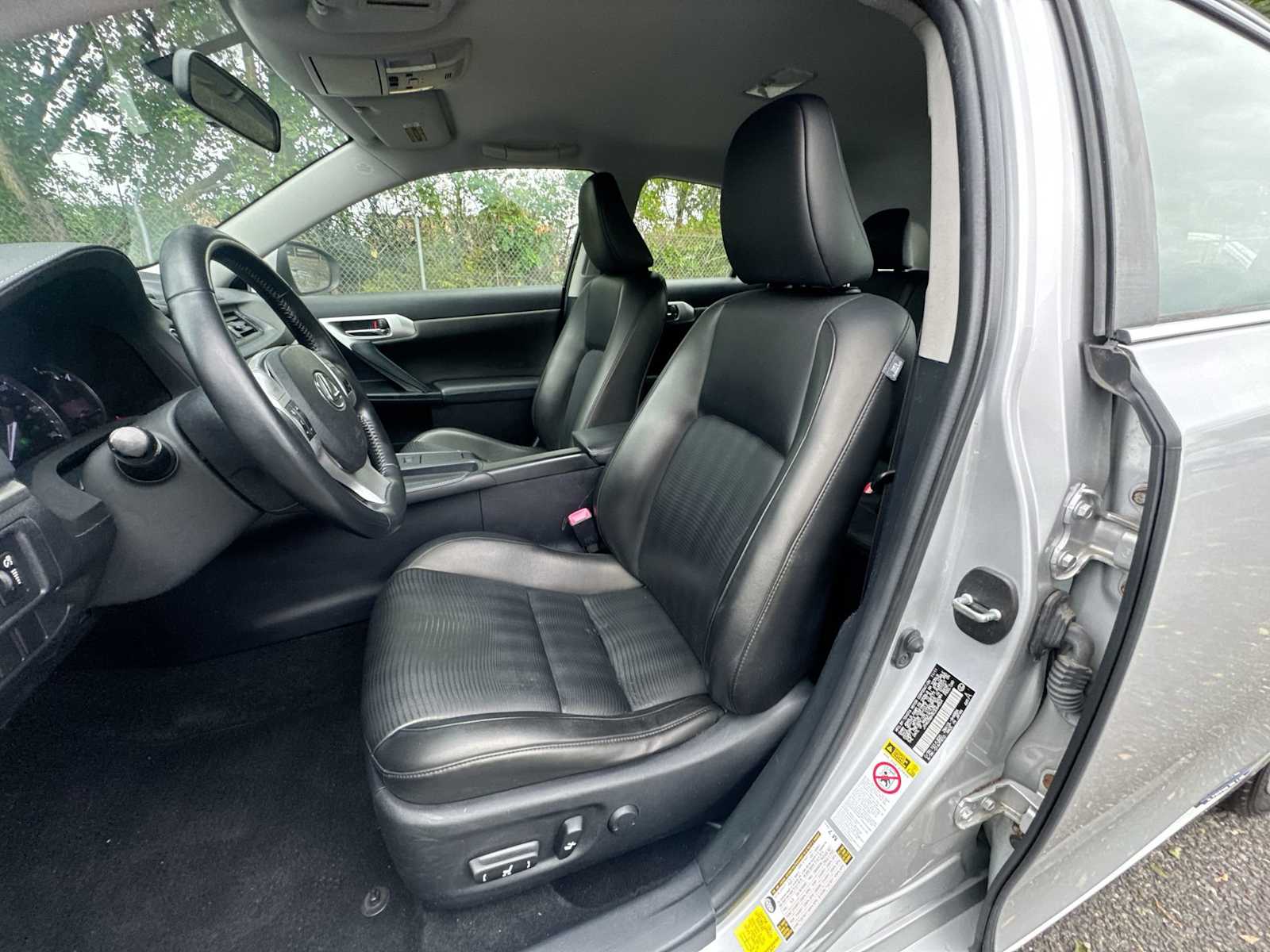 Thumbnail: 2012 Lexus CT - 21