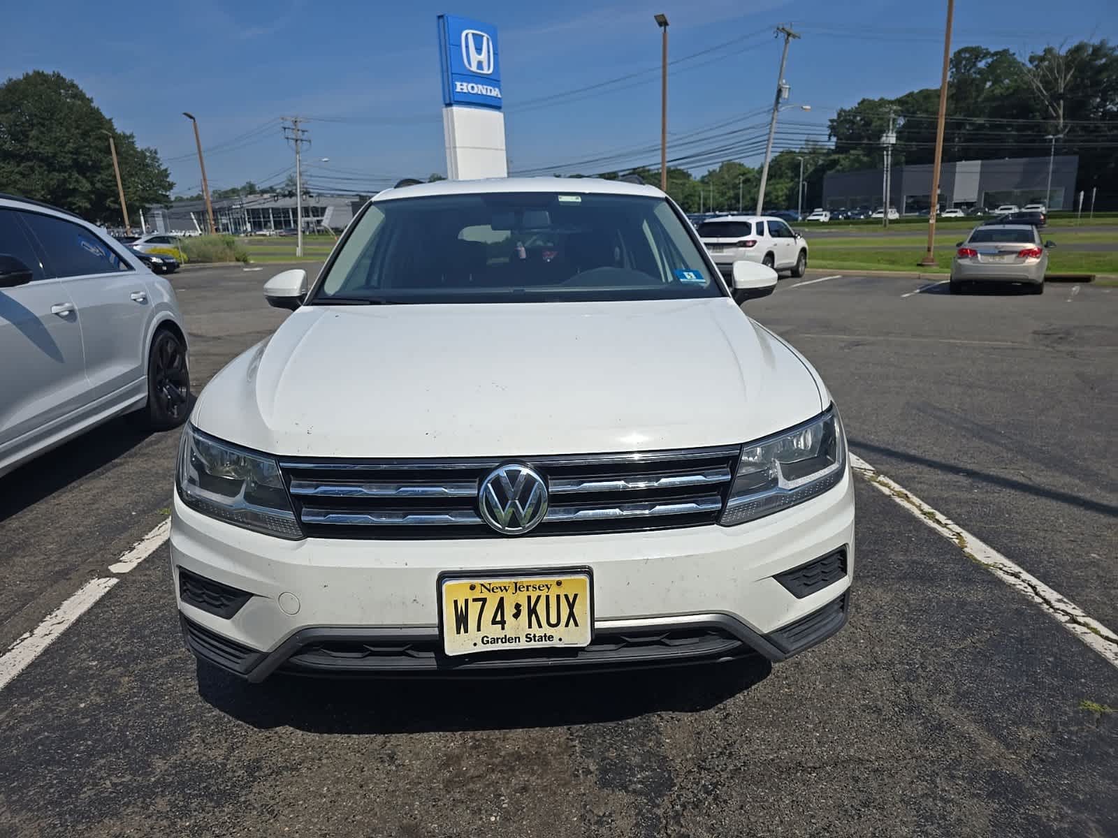 Thumbnail: 2018 Volkswagen Tiguan - 2