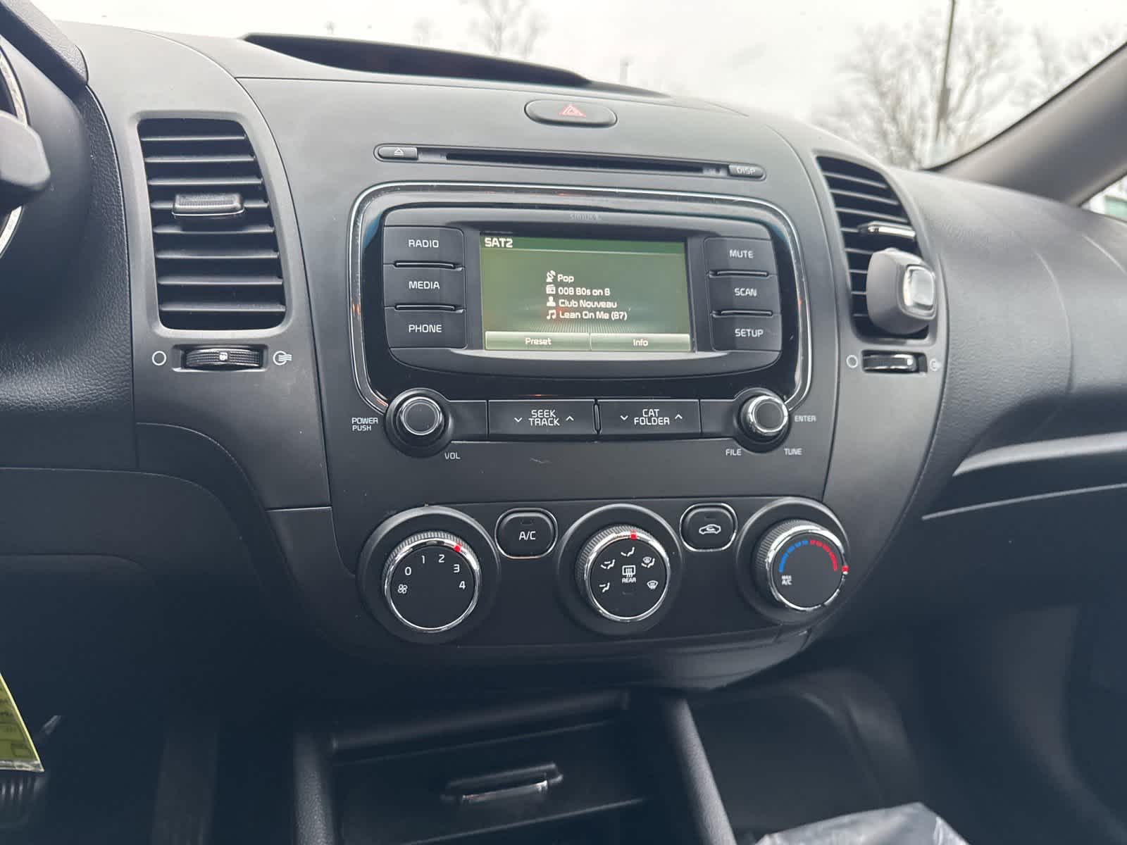 Thumbnail: 2017 Kia Forte - 13