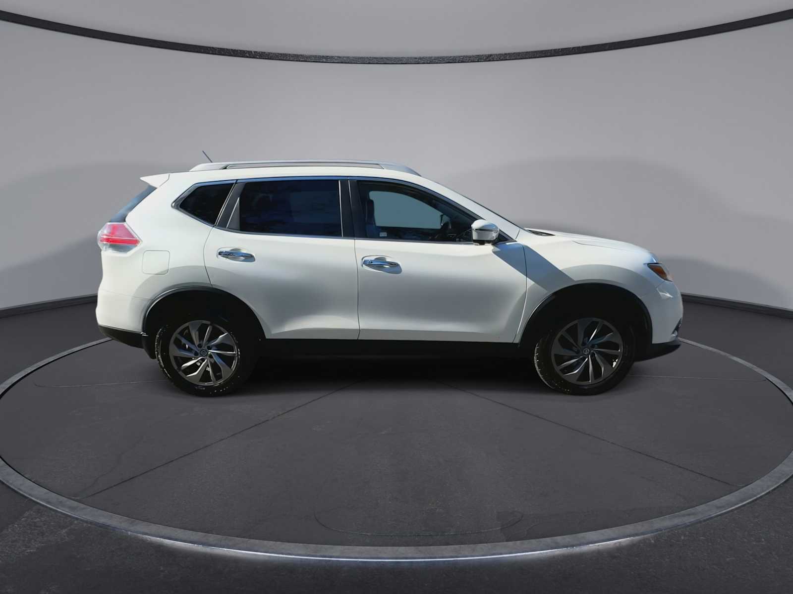 Thumbnail: 2016 Nissan Rogue - 9
