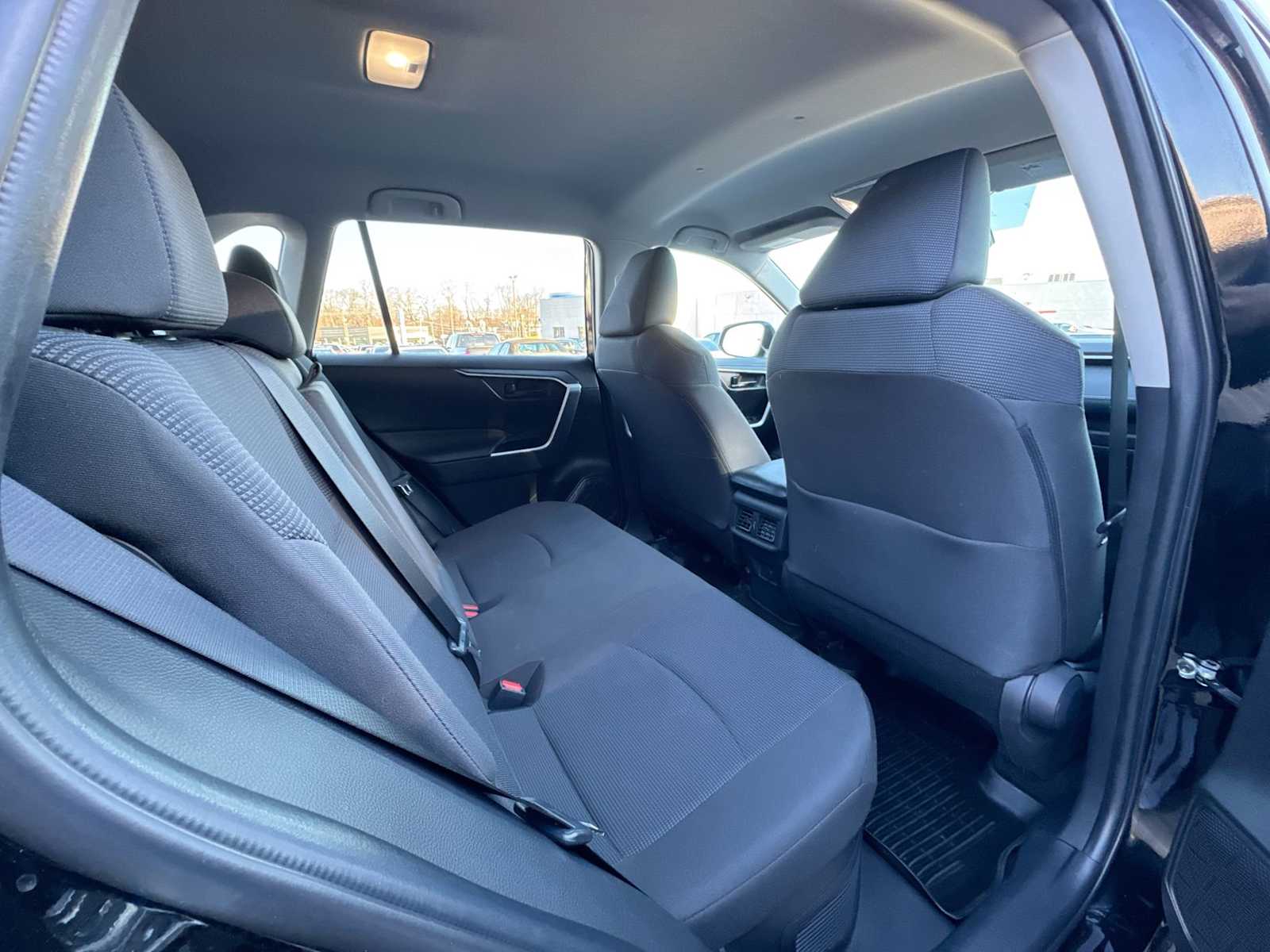 Thumbnail: 2022 Toyota RAV4 - 14