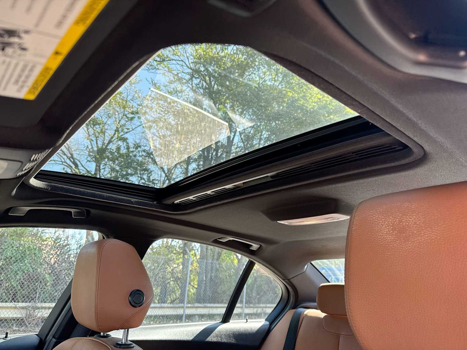 Thumbnail: 2017 BMW 3 Series - 23