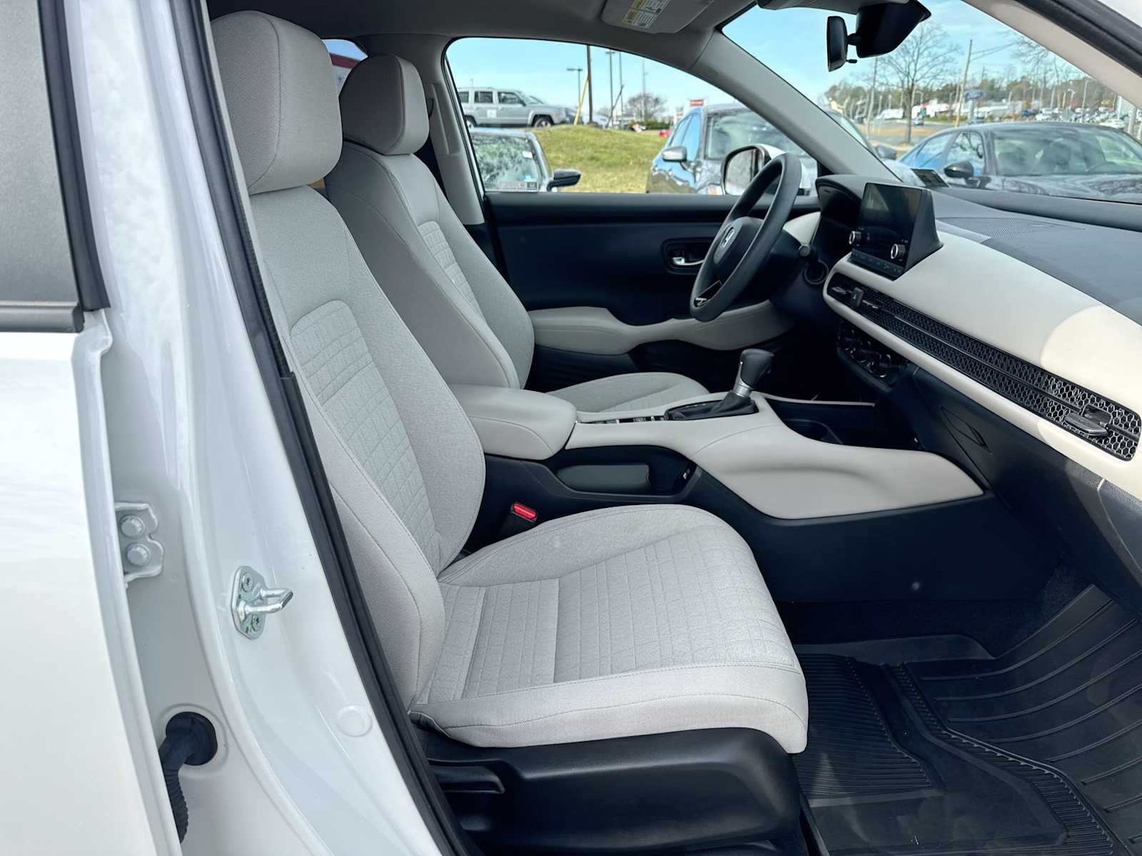 Thumbnail: 2023 Honda HR-V - 15