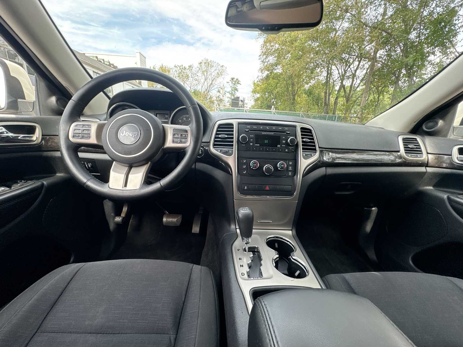 Thumbnail: 2012 Jeep Grand Cherokee - 20