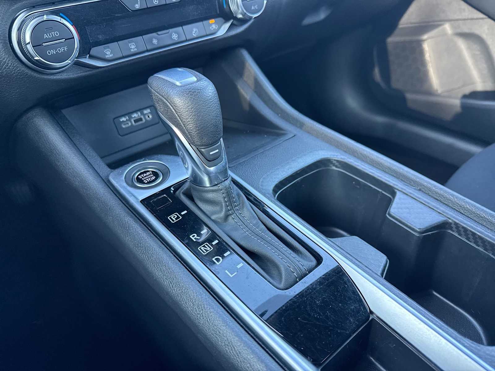 Thumbnail: 2023 Nissan Sentra - 29