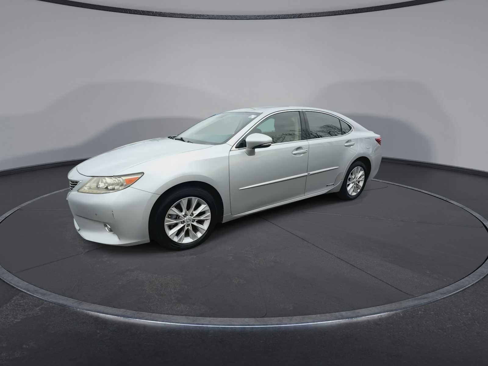 Thumbnail: 2013 Lexus ES - 4