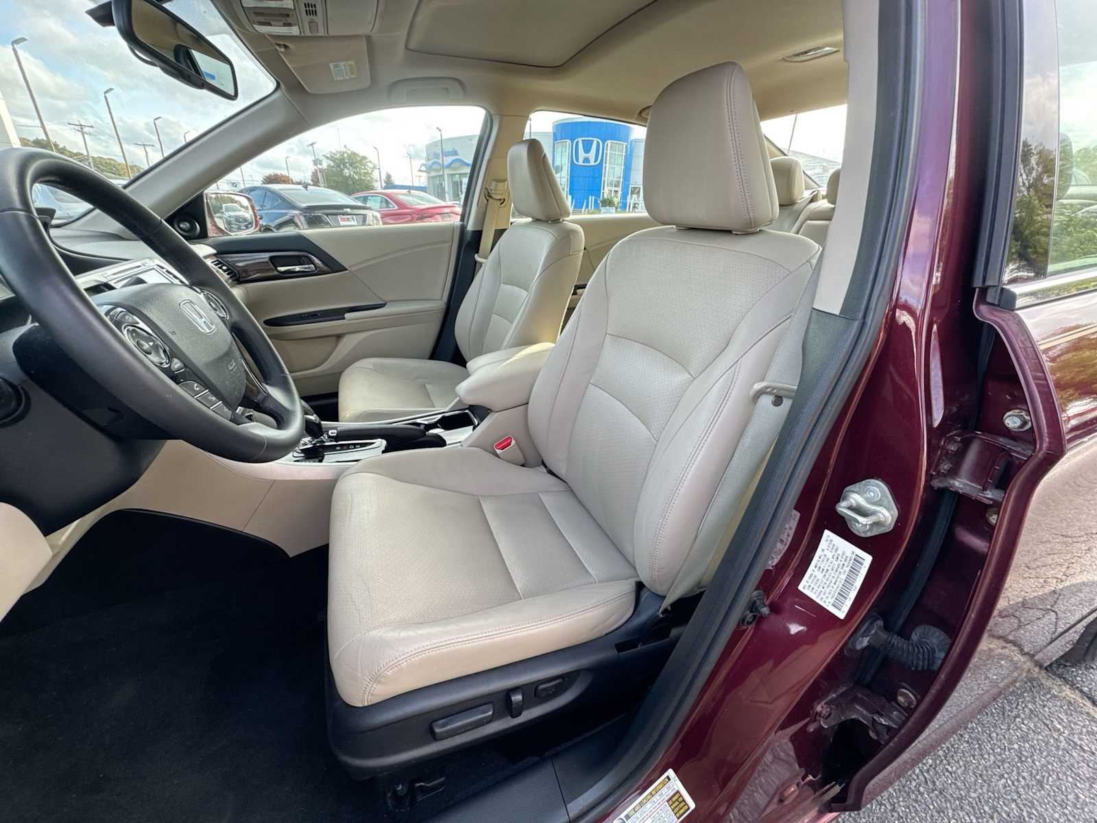 Thumbnail: 2017 Honda Accord - 21