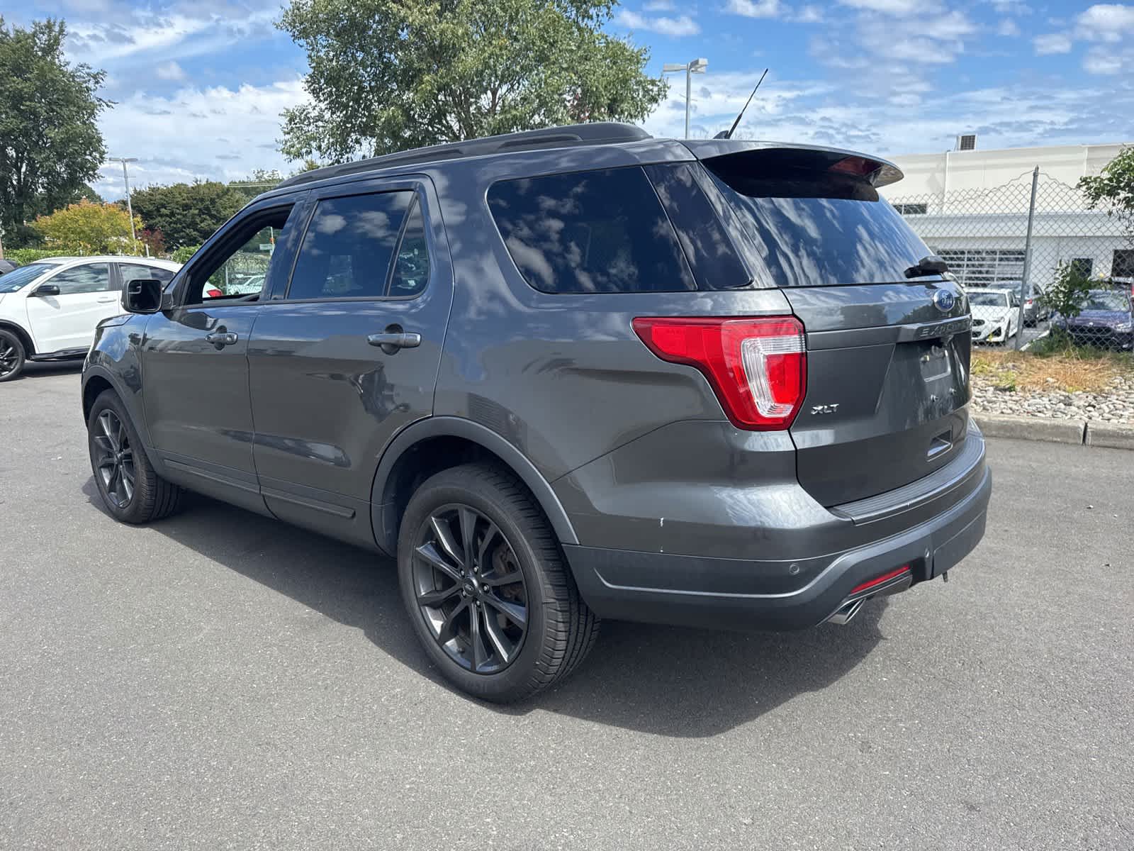 Thumbnail: 2018 Ford Explorer - 3