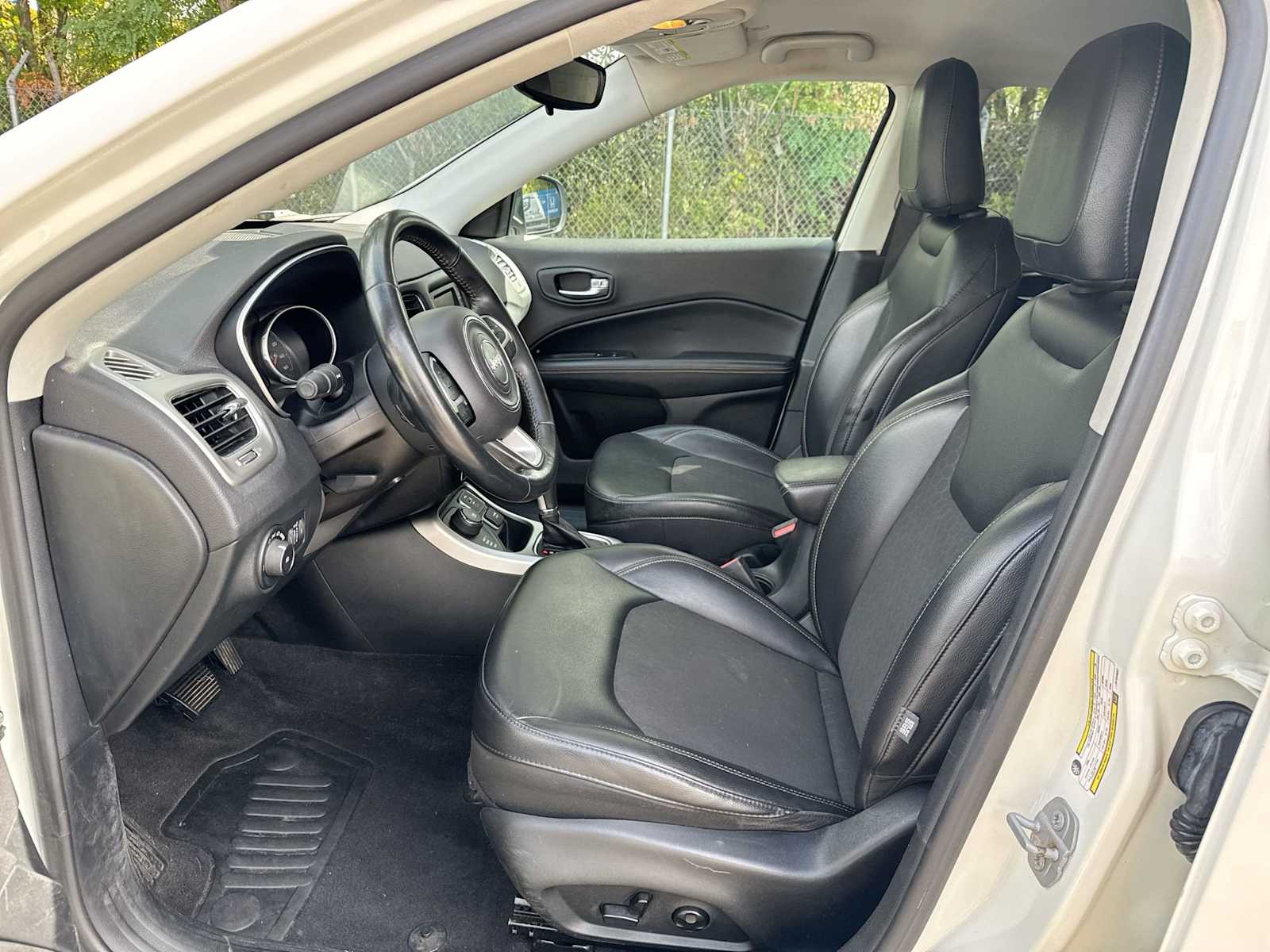 Thumbnail: 2018 Jeep Compass - 11