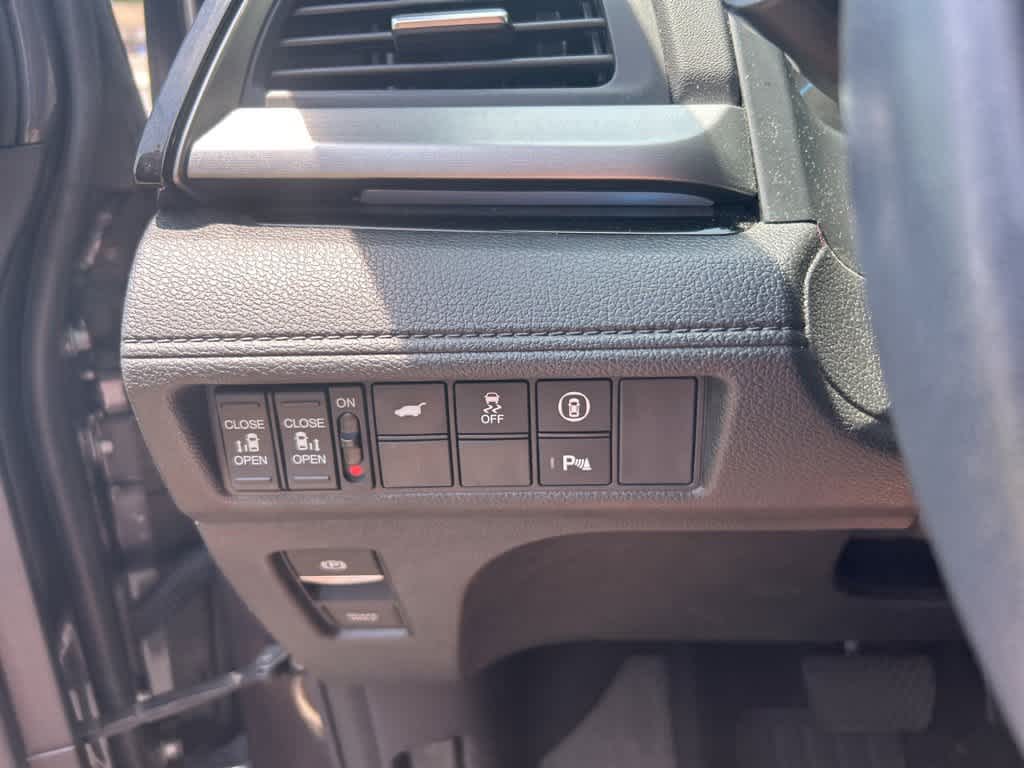 Thumbnail: 2023 Honda Odyssey - 11