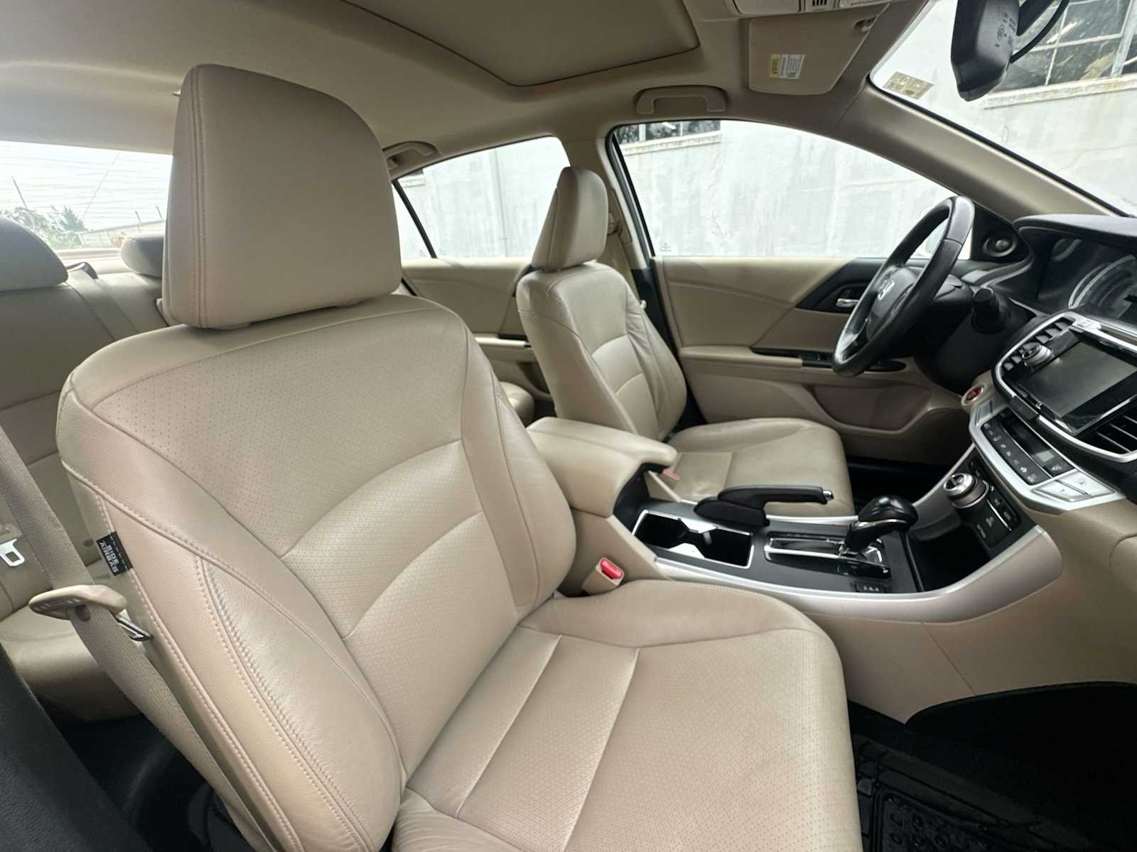 Thumbnail: 2015 Honda Accord - 17