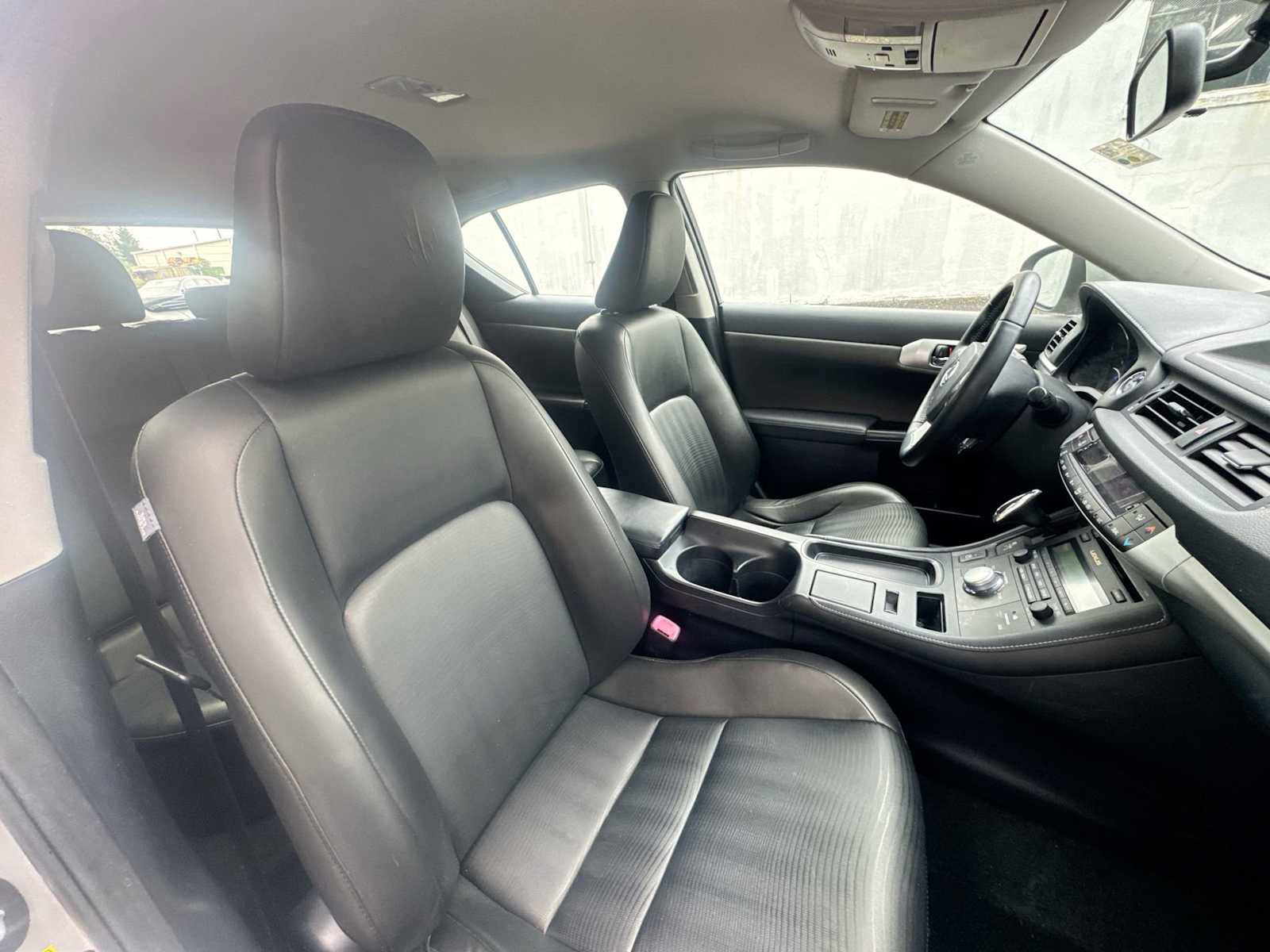 Thumbnail: 2012 Lexus CT - 17