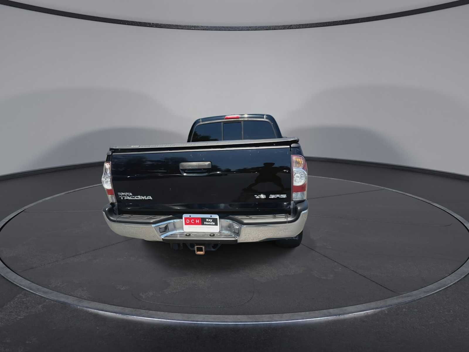 Thumbnail: 2015 Toyota Tacoma - 6