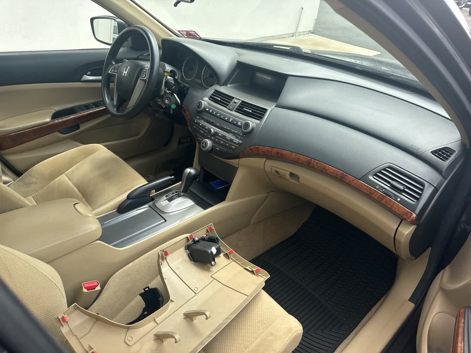 Thumbnail: 2012 Honda Accord - 9