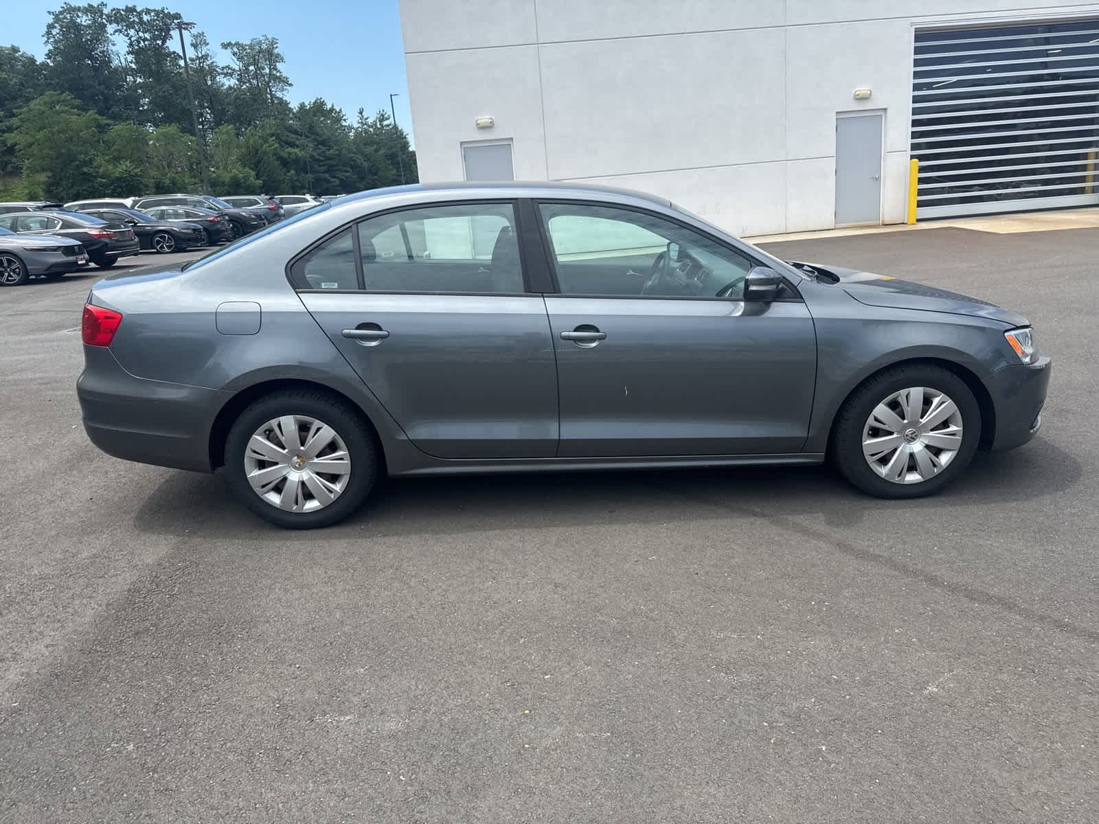 Thumbnail: 2011 Volkswagen Jetta - 6