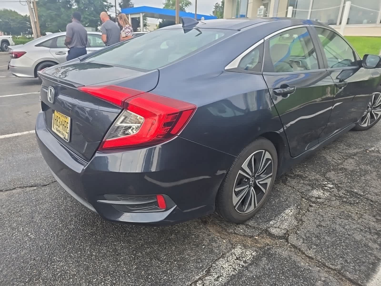 Thumbnail: 2017 Honda Civic - 4