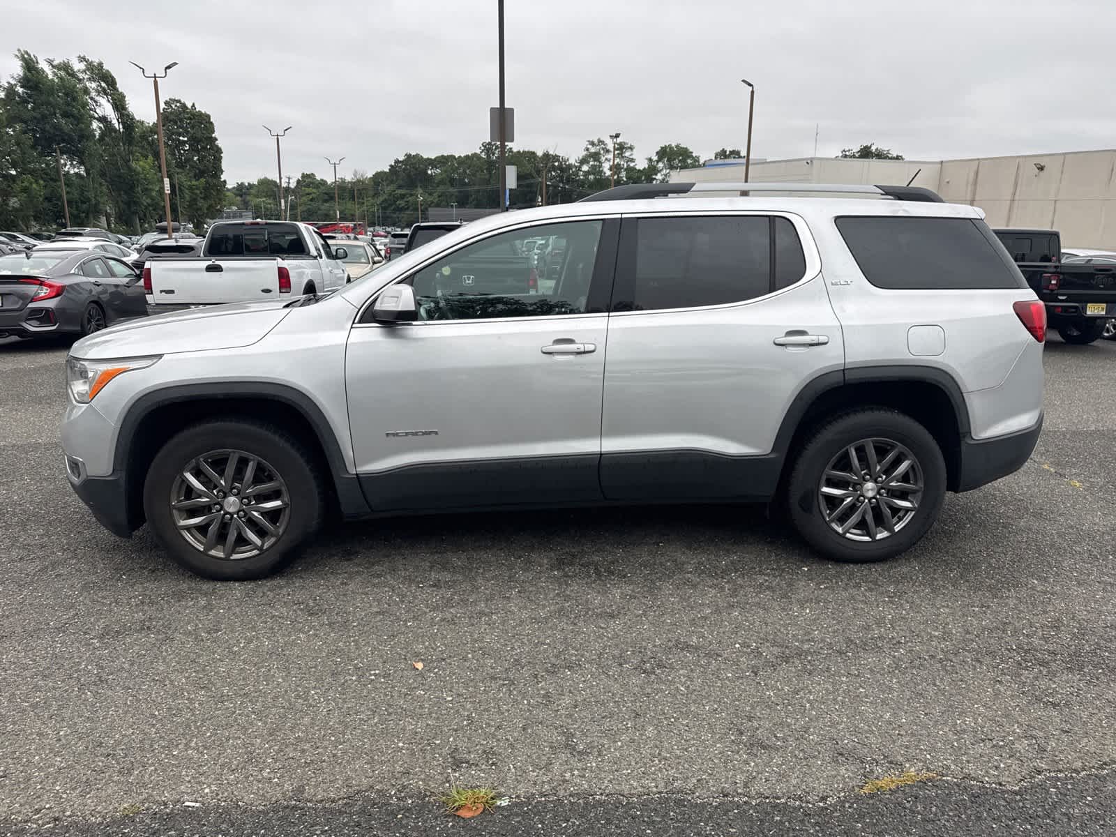 Thumbnail: 2018 GMC Acadia - 2