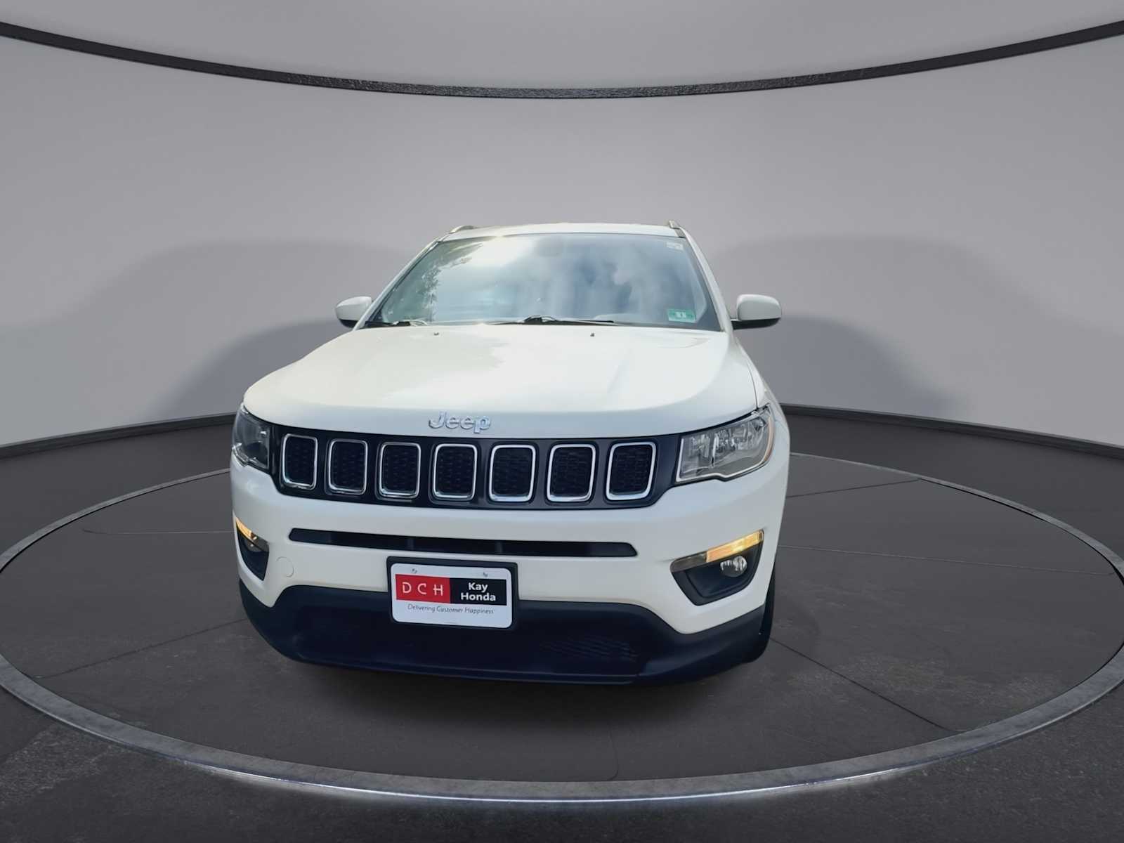 Thumbnail: 2018 Jeep Compass - 3