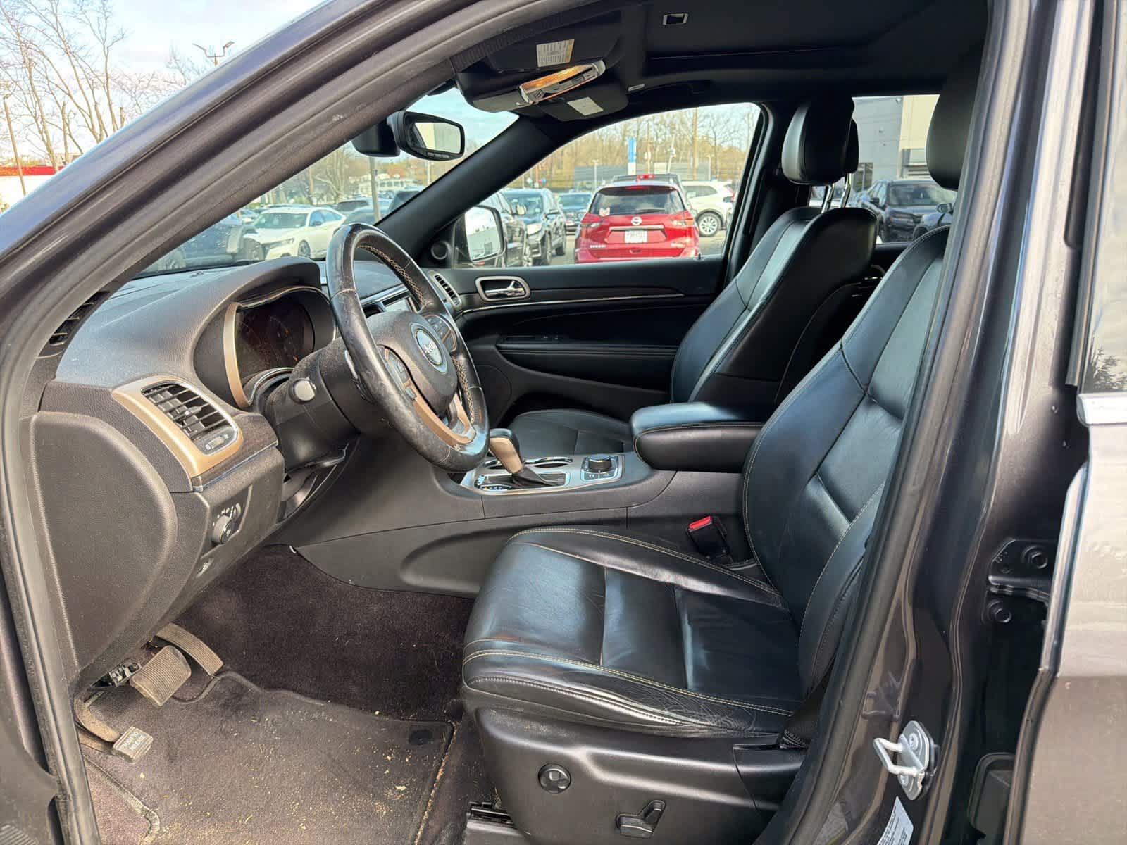 Thumbnail: 2017 Jeep Grand Cherokee - 12