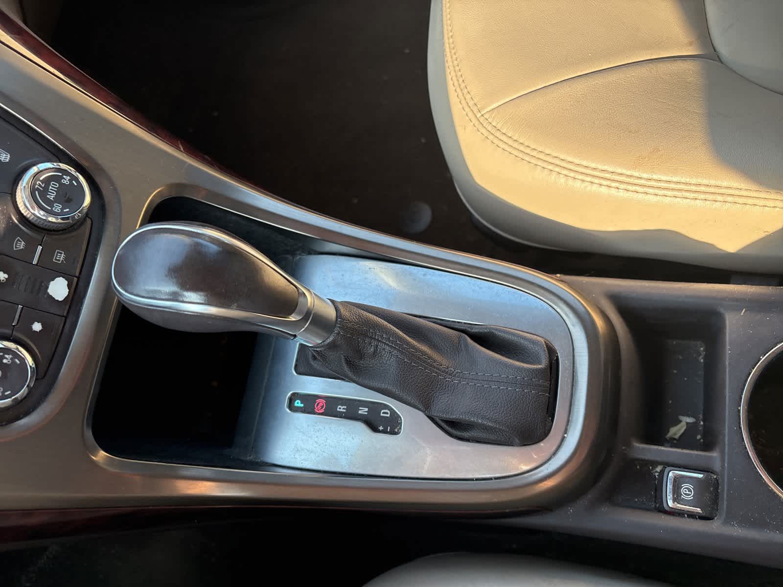 Thumbnail: 2013 Buick Verano - 10