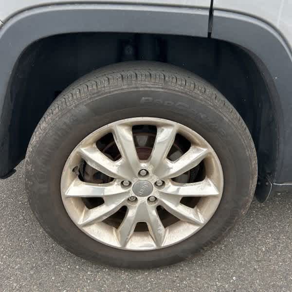 Thumbnail: 2015 Jeep Cherokee - 9