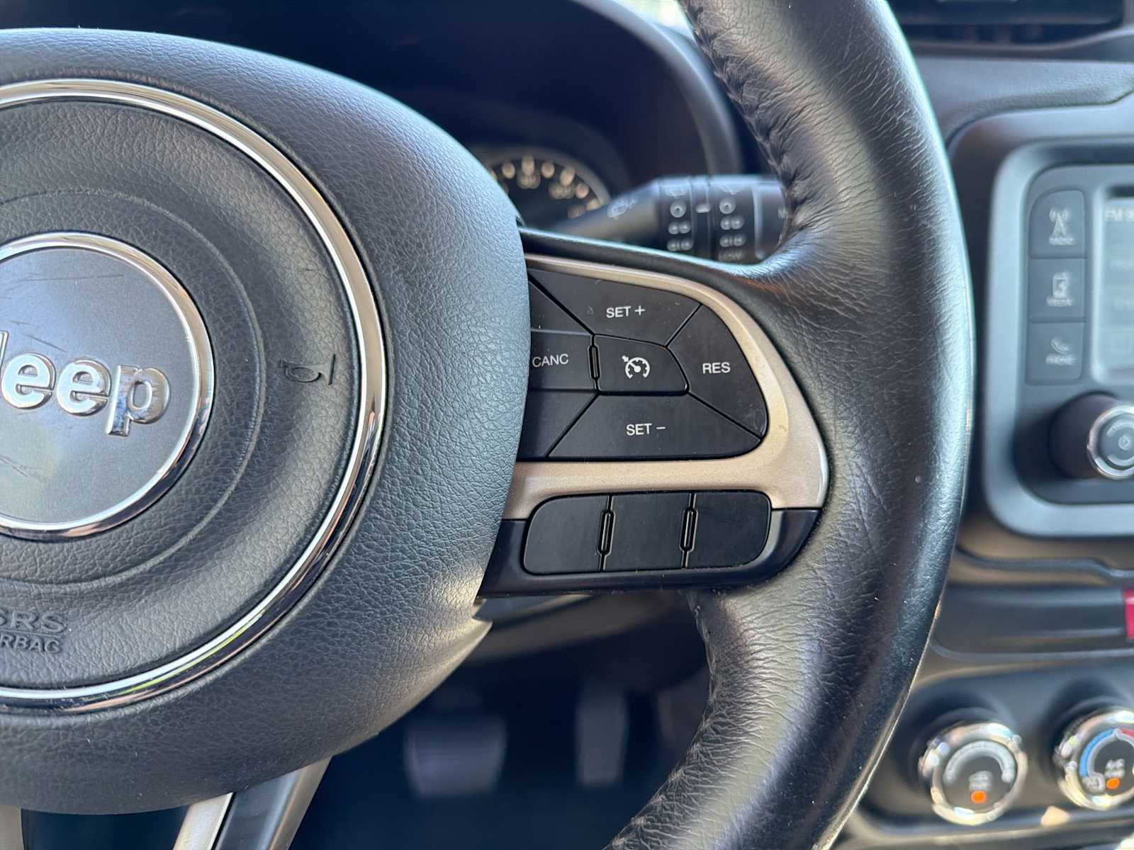 Thumbnail: 2016 Jeep Renegade - 25