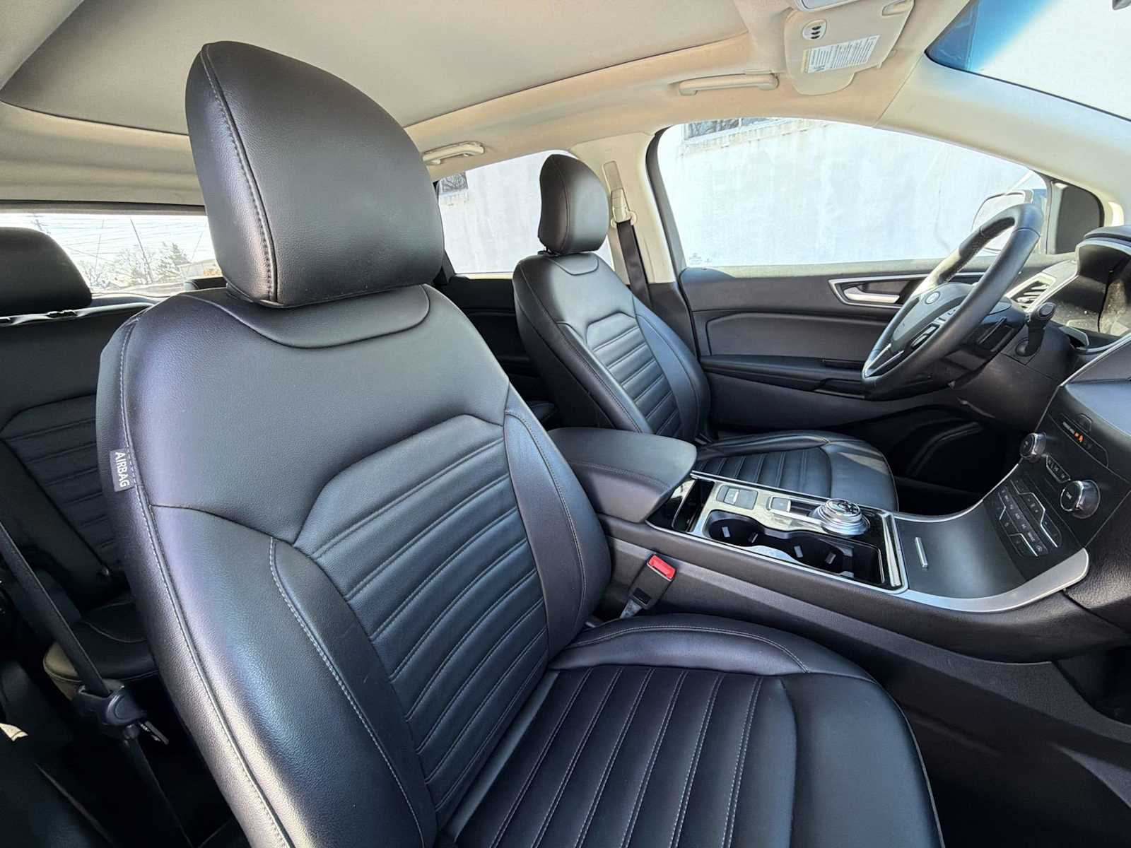 Thumbnail: 2019 Ford Edge - 17