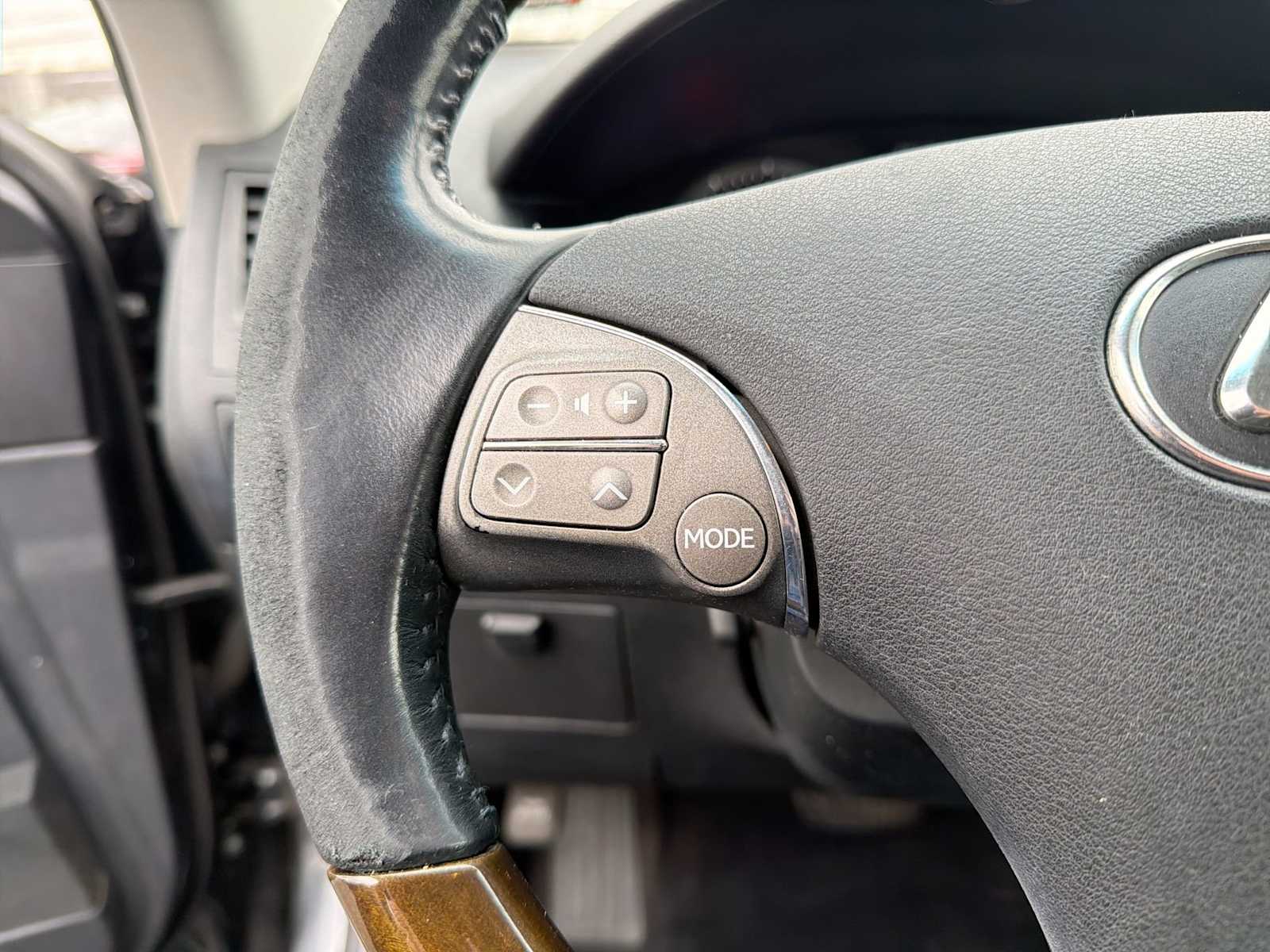 Thumbnail: 2011 Lexus ES - 25