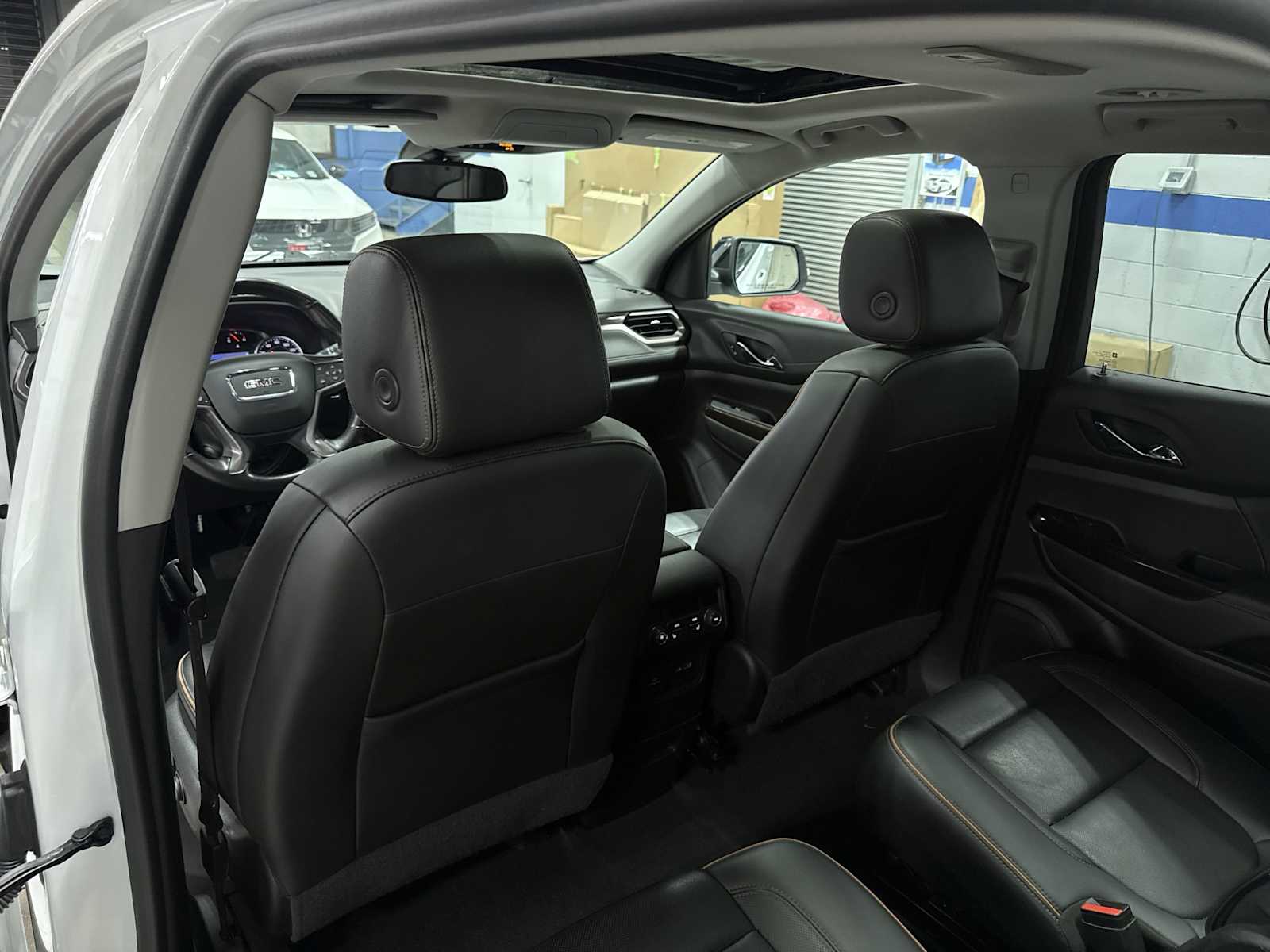 Thumbnail: 2022 GMC Acadia - 30