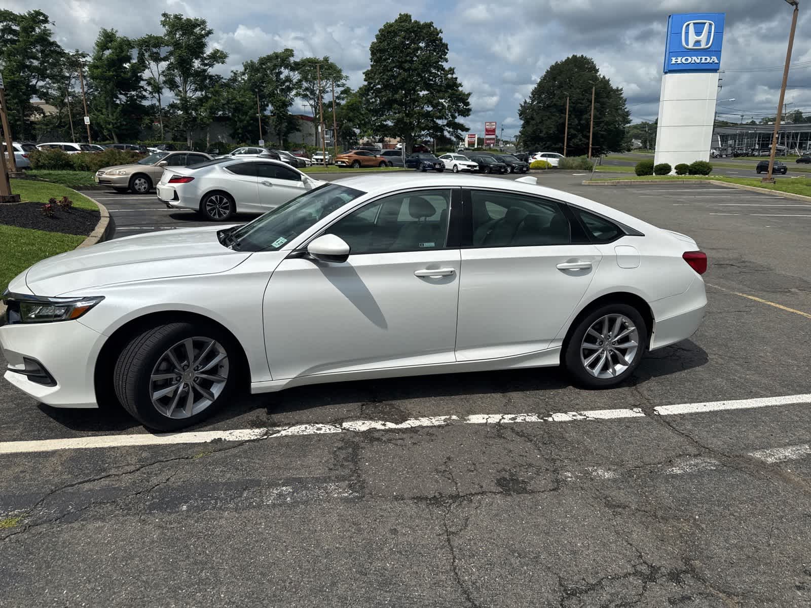 Thumbnail: 2022 Honda Accord - 2