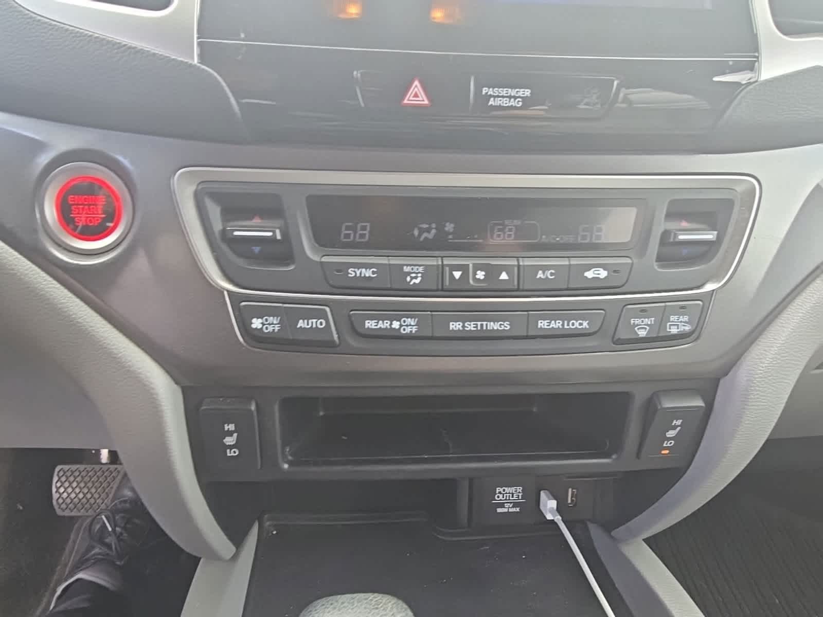 Thumbnail: 2018 Honda Pilot - 16
