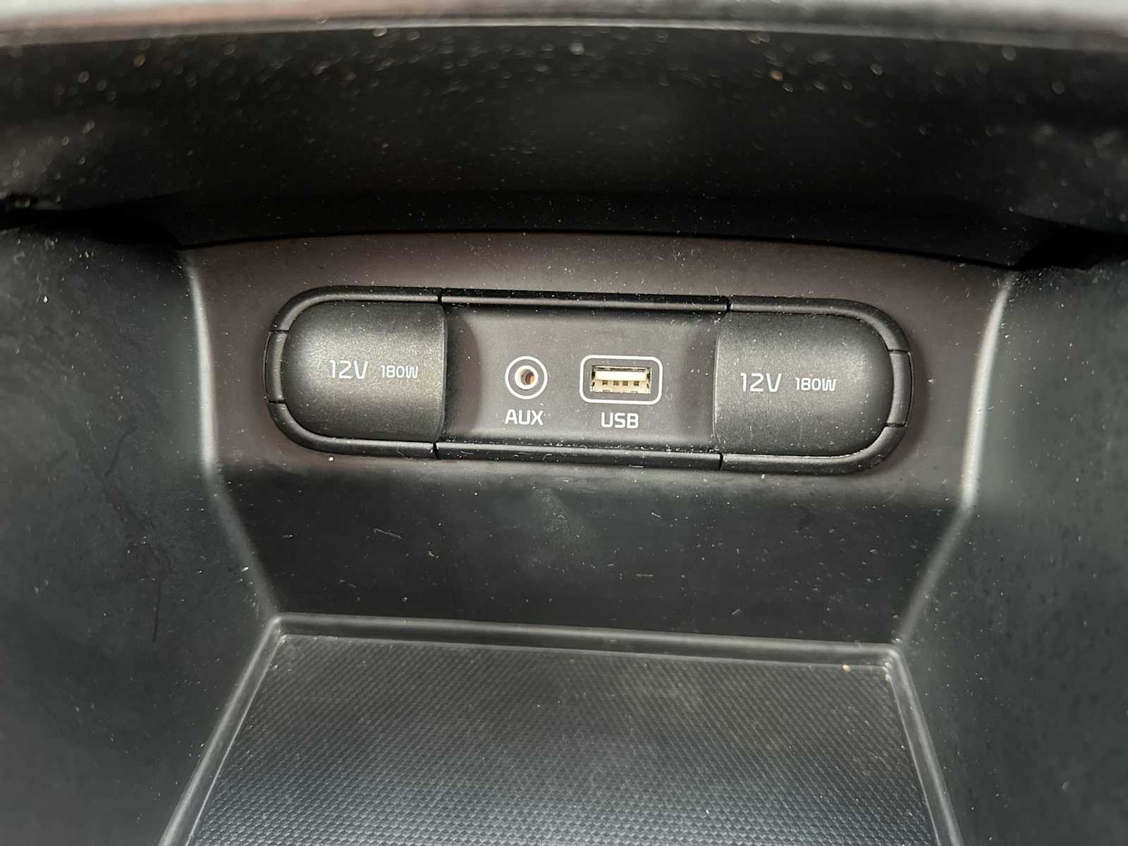 Thumbnail: 2017 Kia Sorento - 28