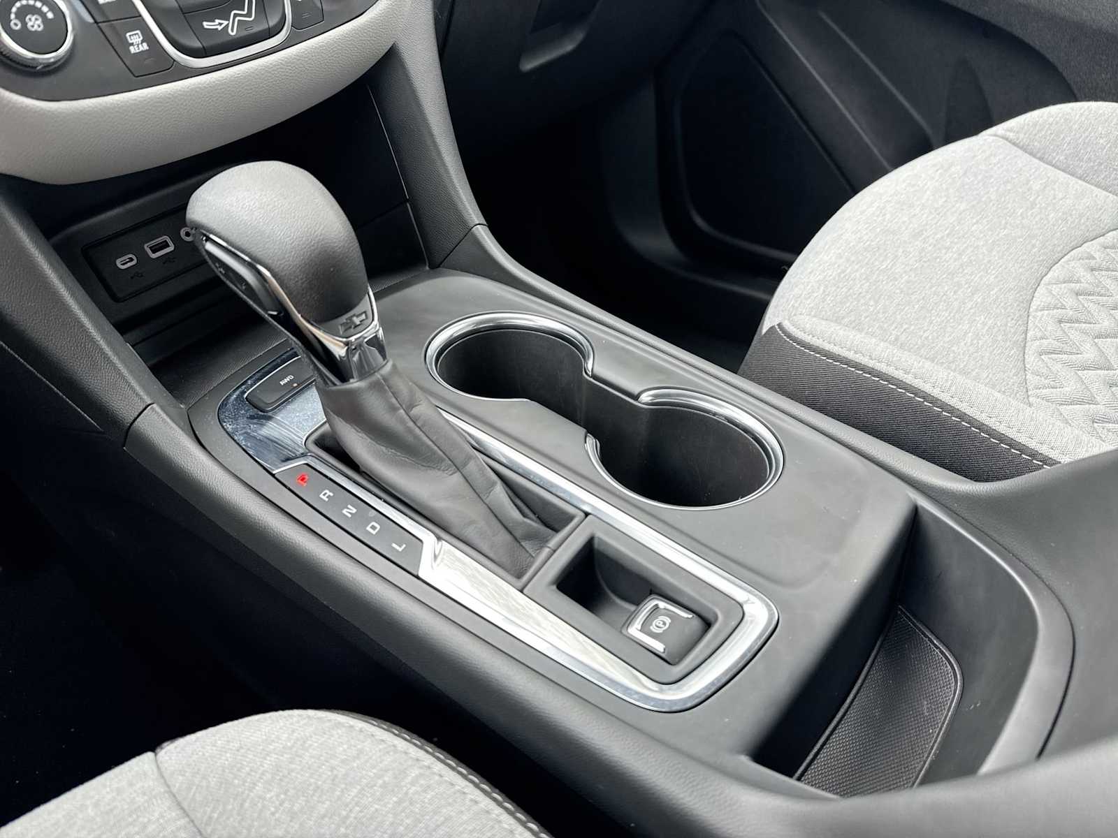 Thumbnail: 2023 Chevrolet Equinox - 24