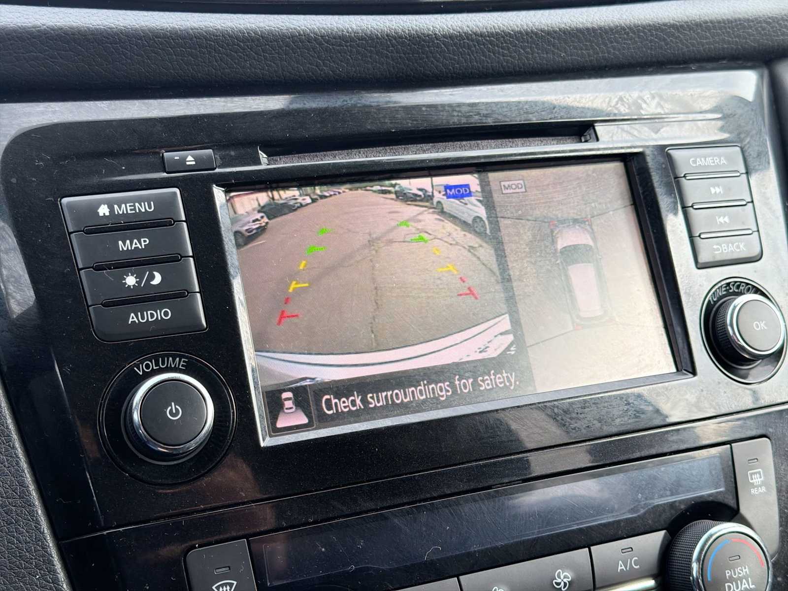 Thumbnail: 2018 Nissan Rogue - 28