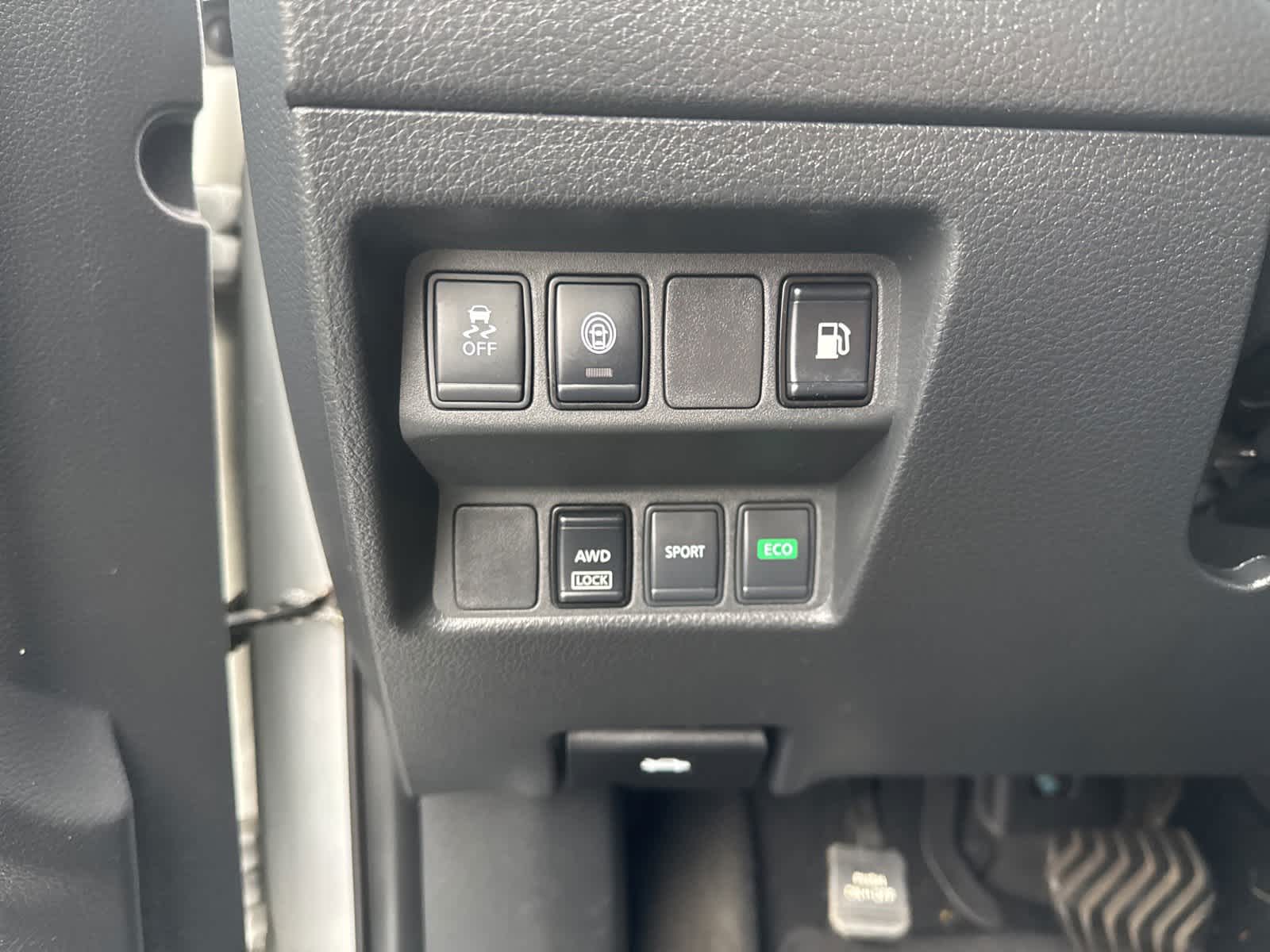 Thumbnail: 2019 Nissan Rogue - 19