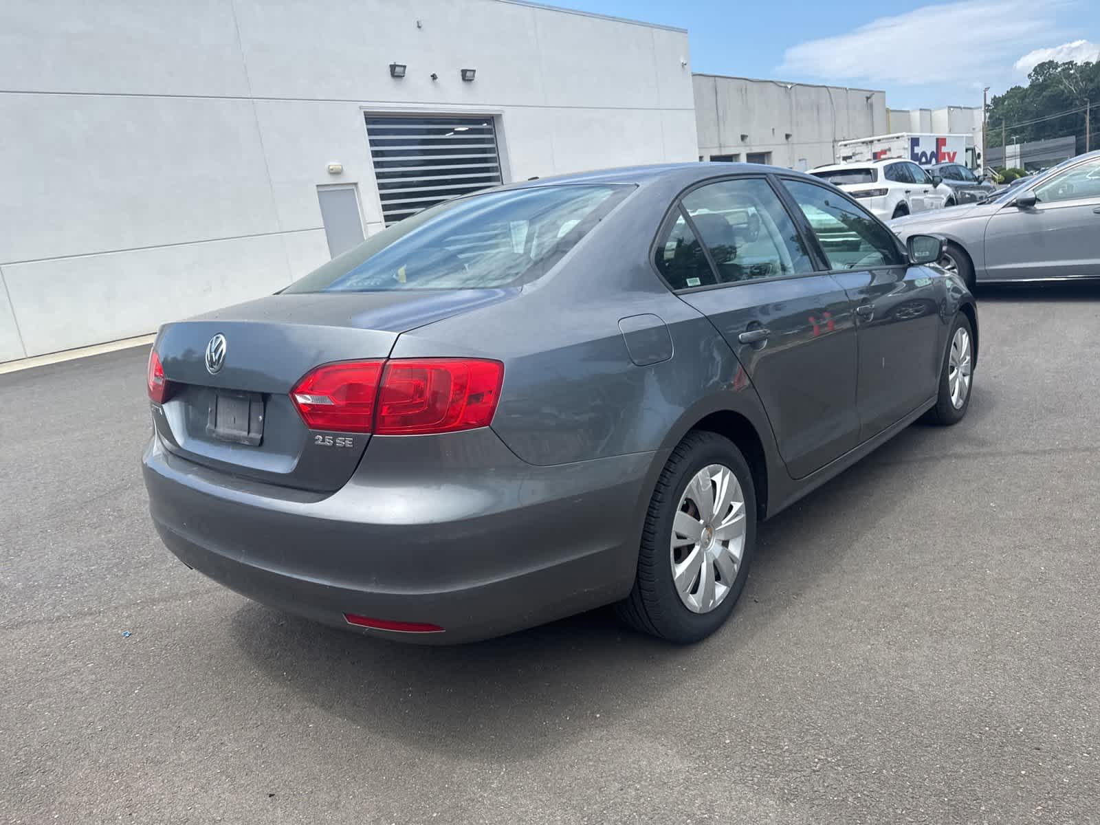 Thumbnail: 2011 Volkswagen Jetta - 5