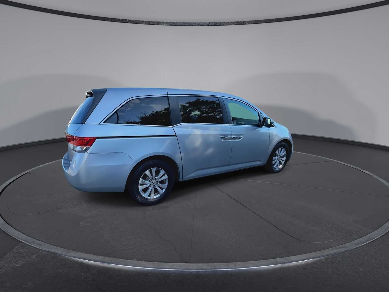 Thumbnail: 2015 Honda Odyssey - 8
