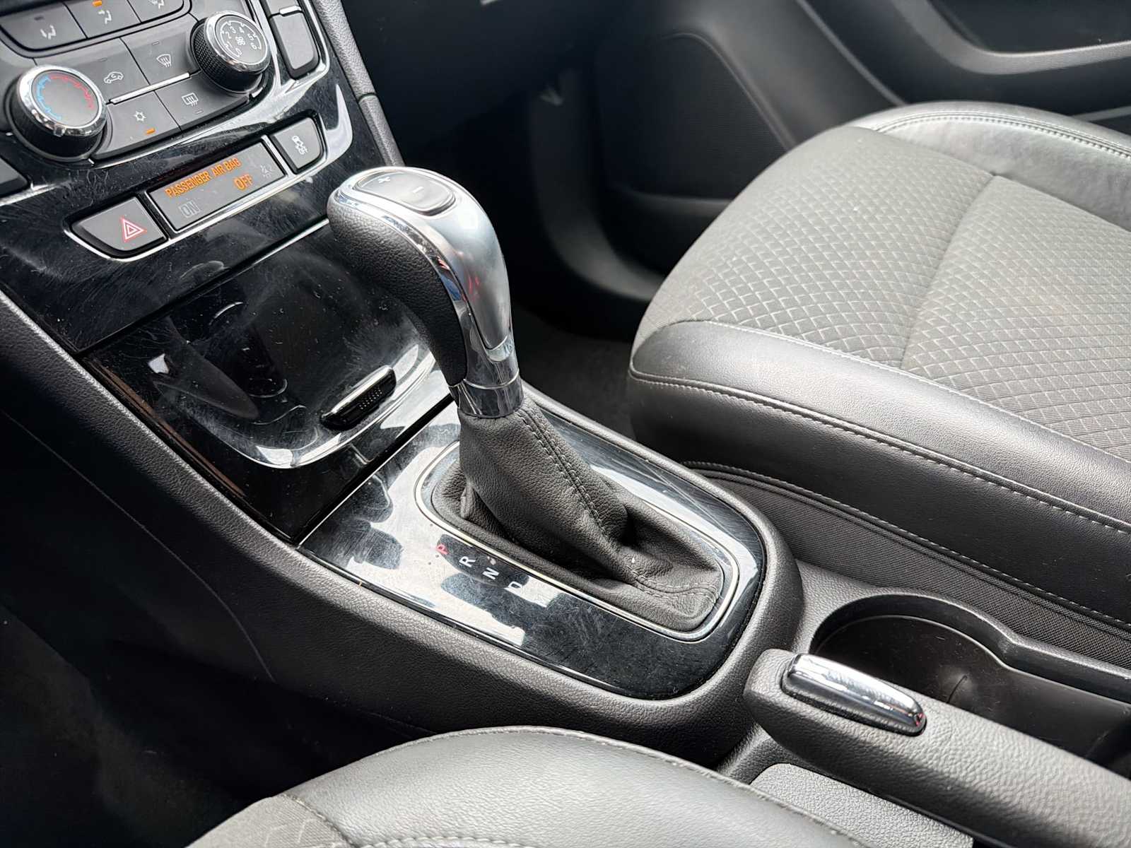 Thumbnail: 2017 Buick Encore - 28