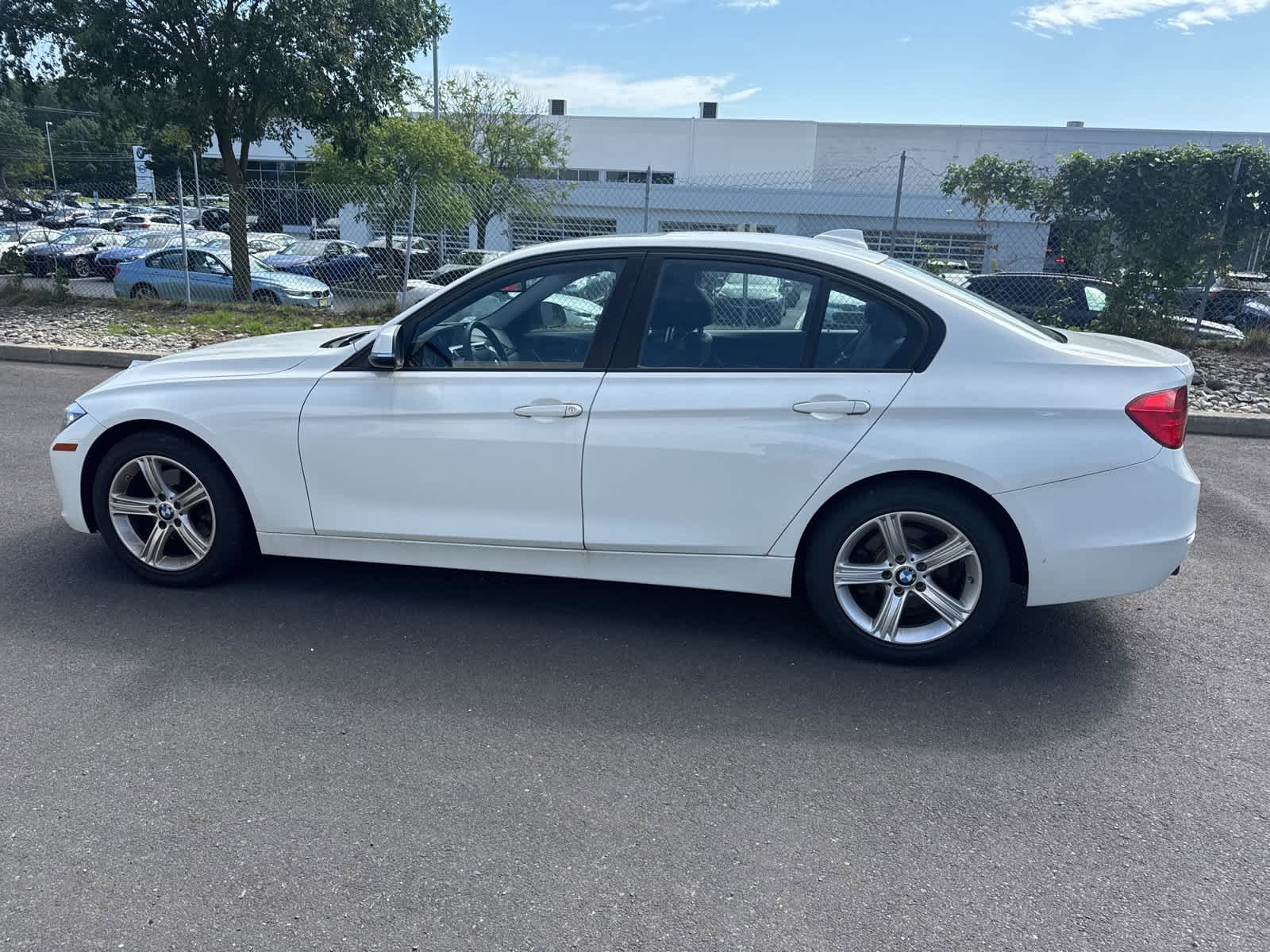 Thumbnail: 2015 BMW 3 Series - 2