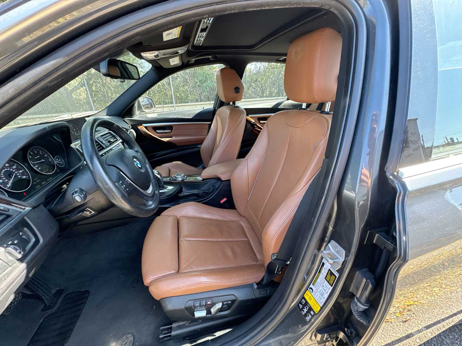 Thumbnail: 2017 BMW 3 Series - 21