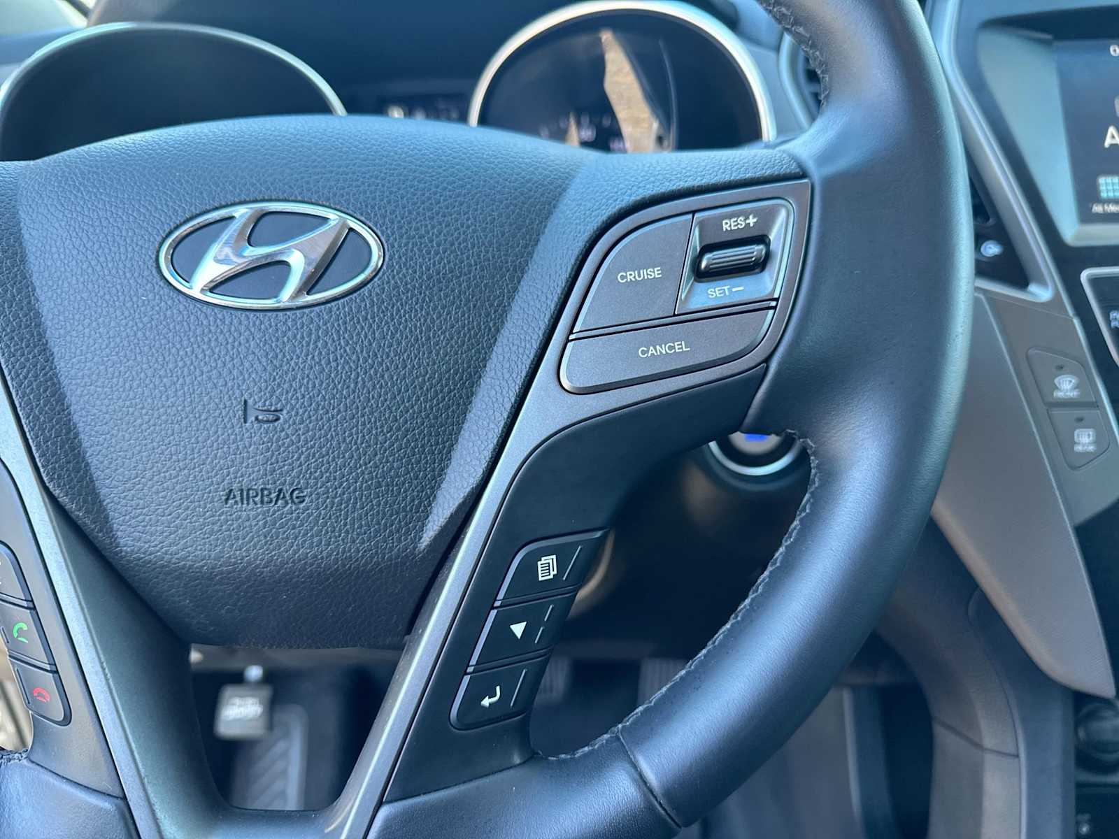 Thumbnail: 2017 Hyundai Santa Fe - 25