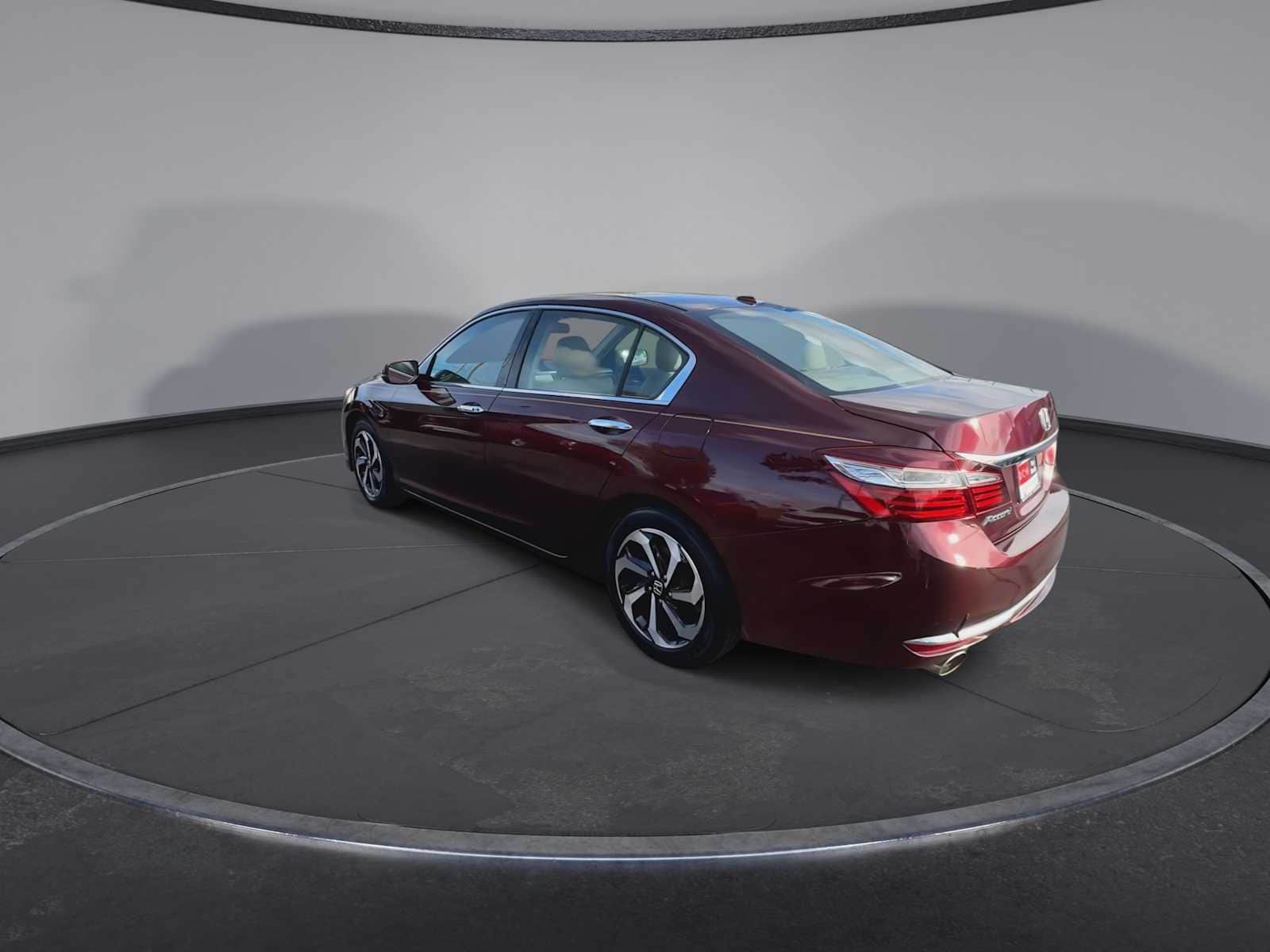 Thumbnail: 2017 Honda Accord - 6