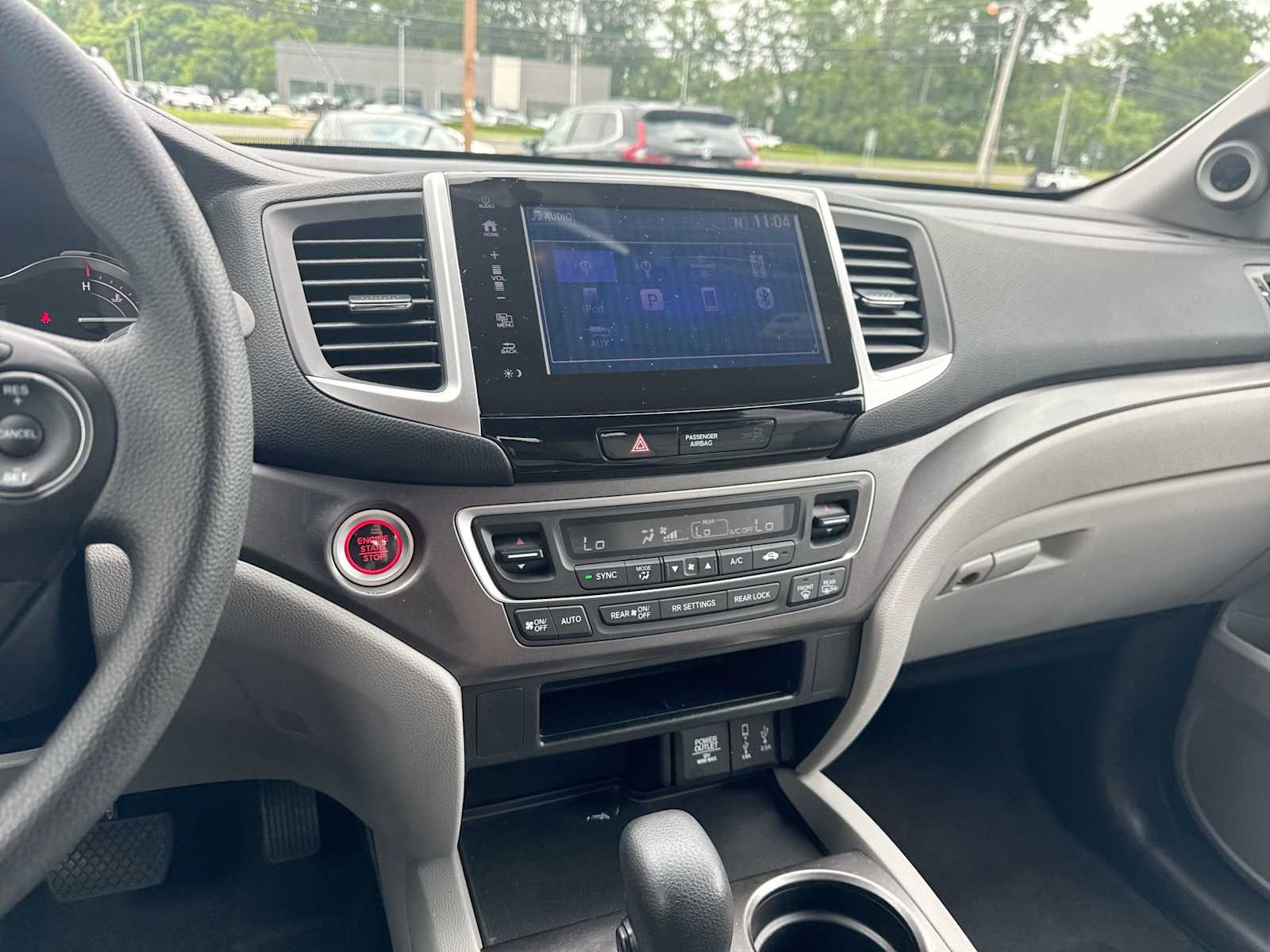 Thumbnail: 2017 Honda Pilot - 26