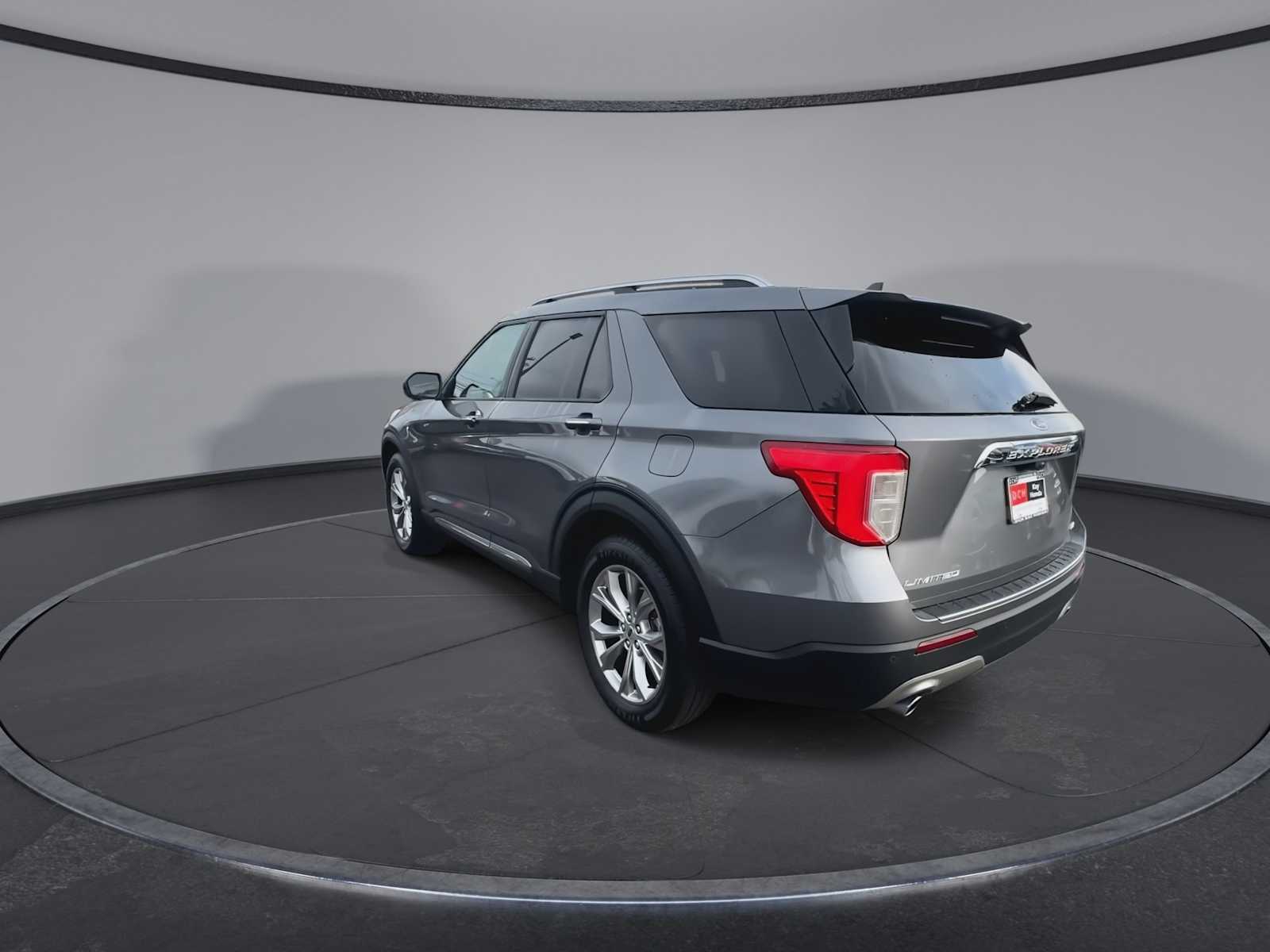 Thumbnail: 2022 Ford Explorer - 6