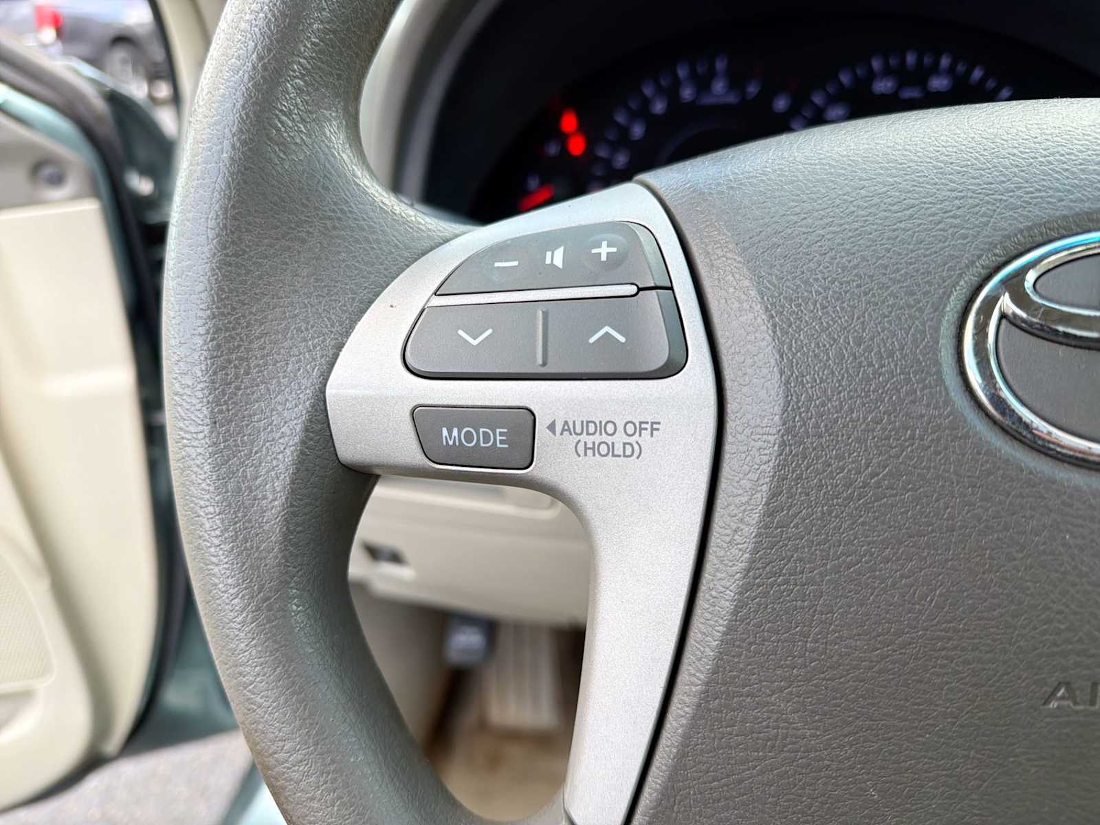 Thumbnail: 2011 Toyota Camry - 24