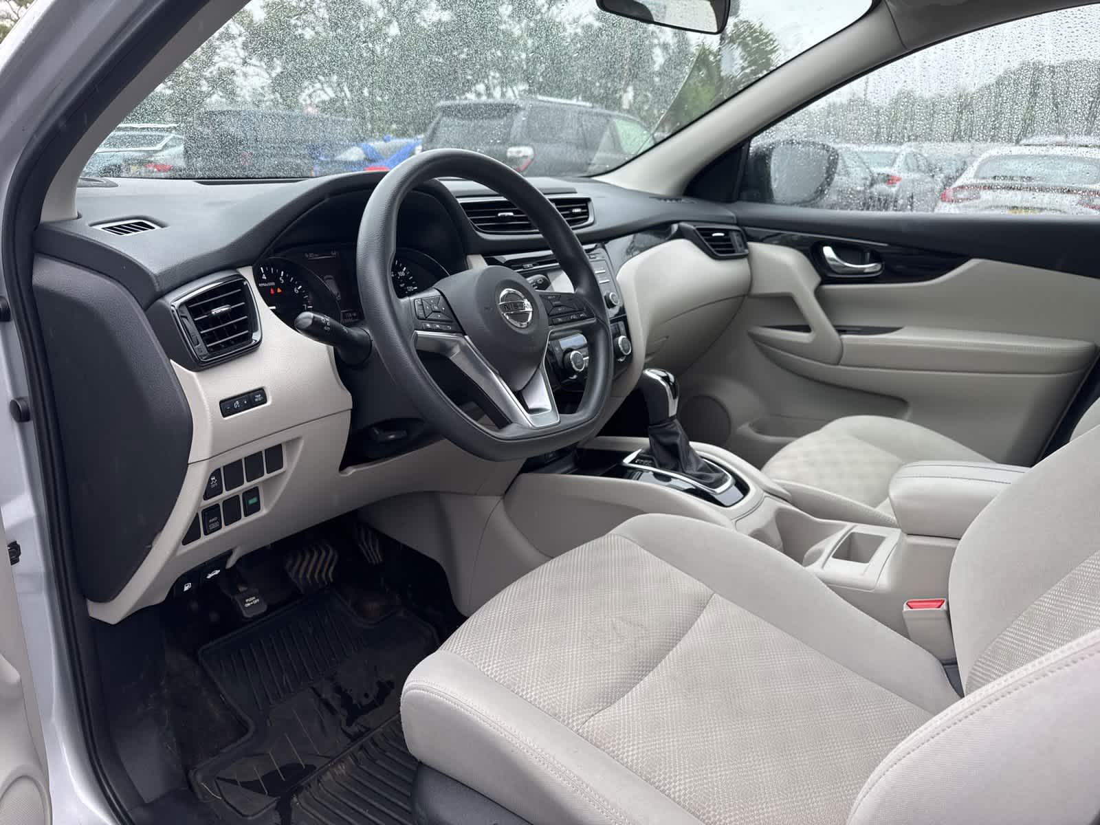 Thumbnail: 2018 Nissan Rogue Sport - 11