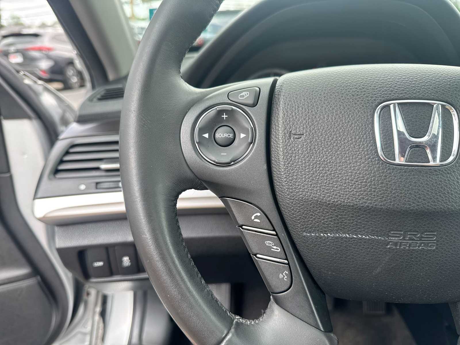 Thumbnail: 2015 Honda Crosstour - 25